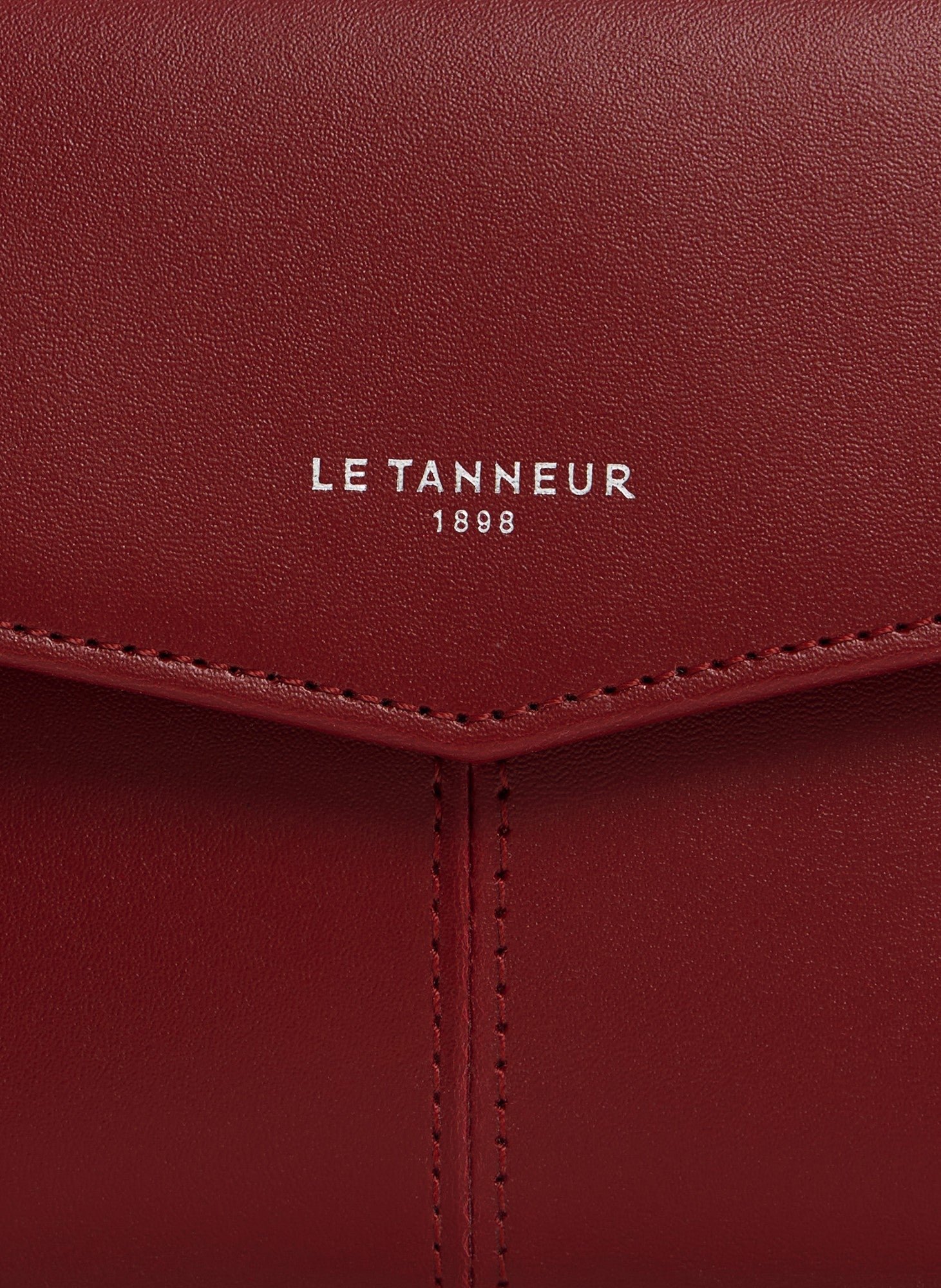 Pochette enveloppe moyen modèle charlotte en cuir lisse LE TANNEUR Rouge