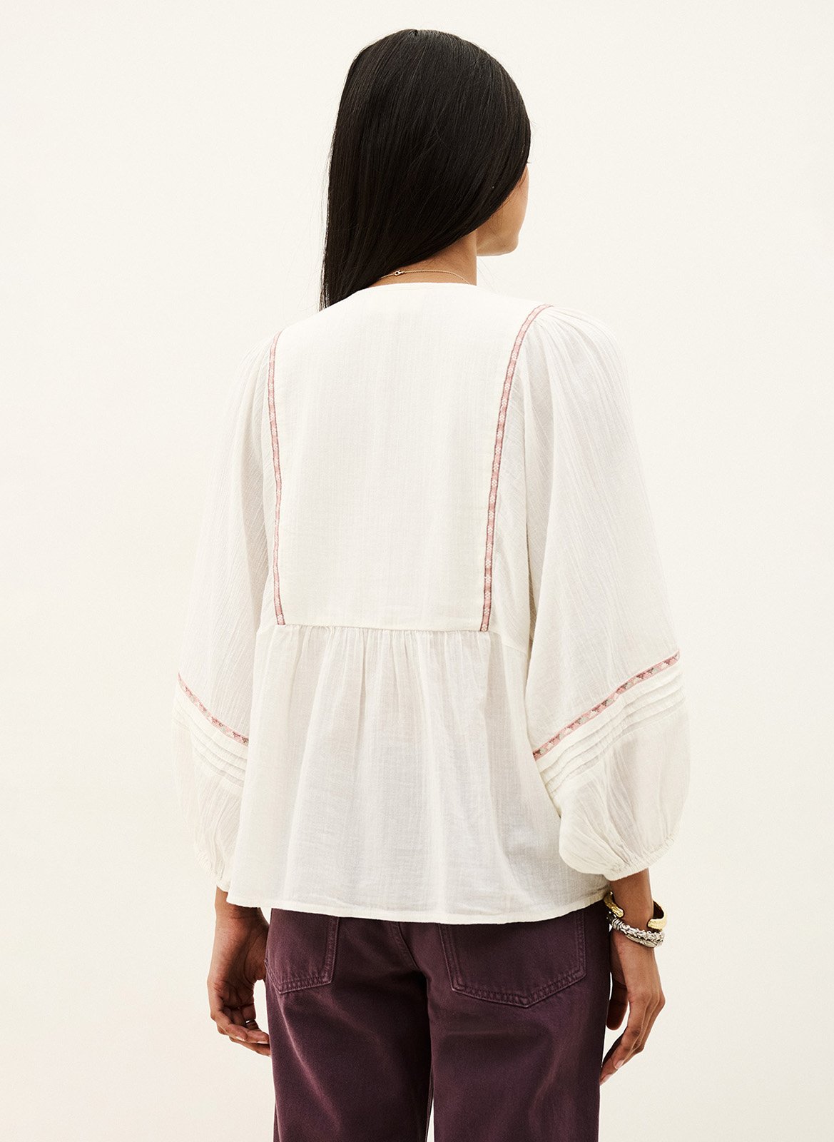 Wijde blouse met geborduurde poëzie BA&SH Beige