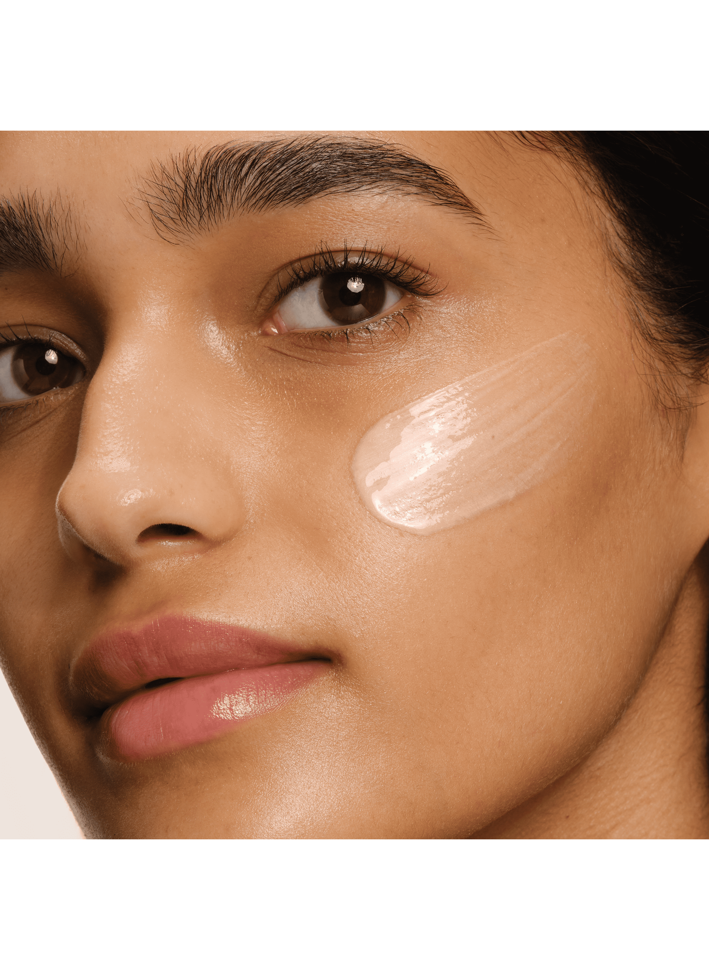 Luminous Silk Hydrating Base with Radiant Finish ARMANI Beige