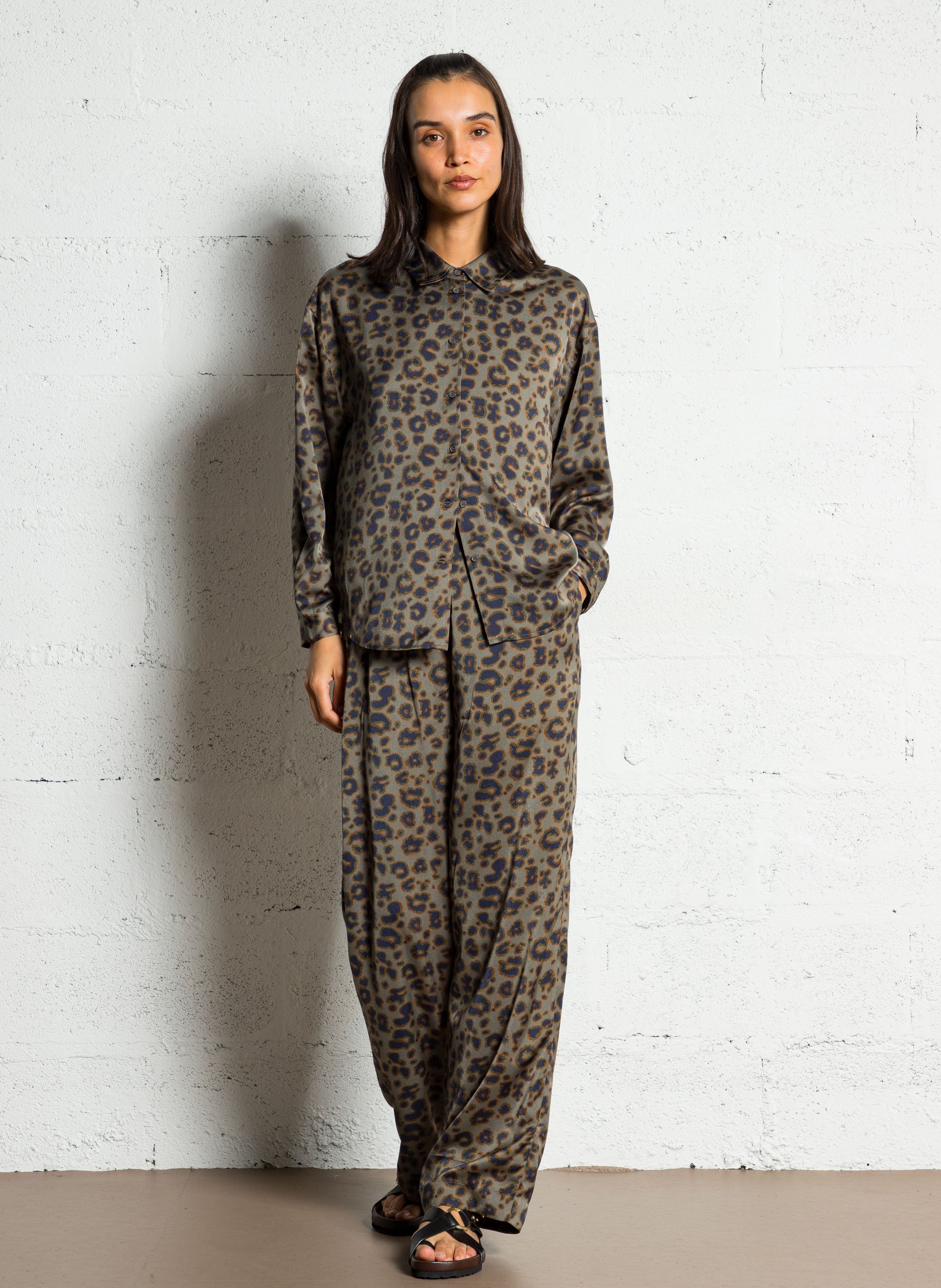 Pantalon large à imprimé léopard bloy BA&SH Kaki