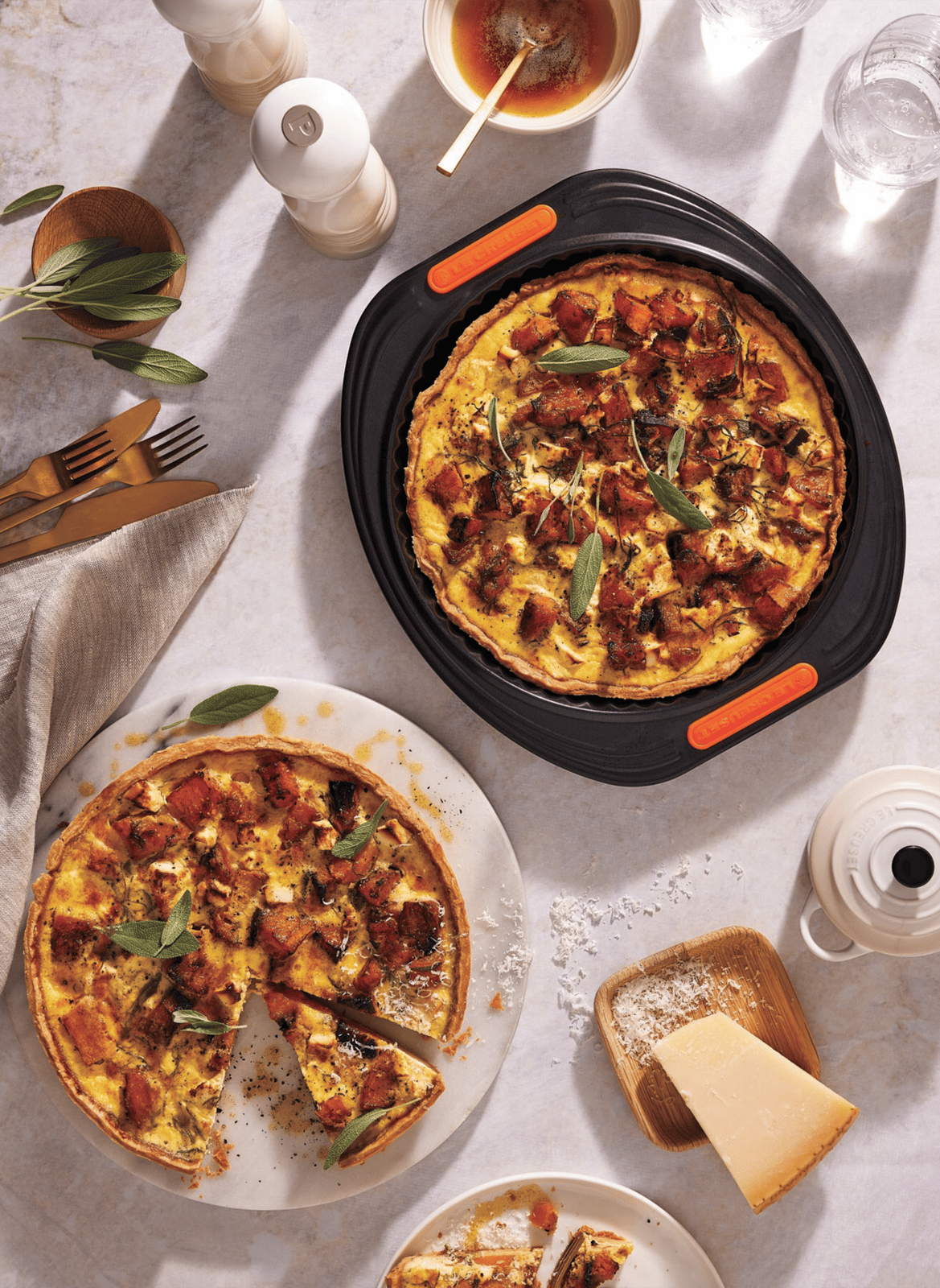 Removable bottom steel tart mold LE CREUSET Black