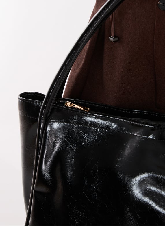 Sac cabas craquelé | Noir by AU PRINTEMPS PARIS Sac cabas craquelé Noir