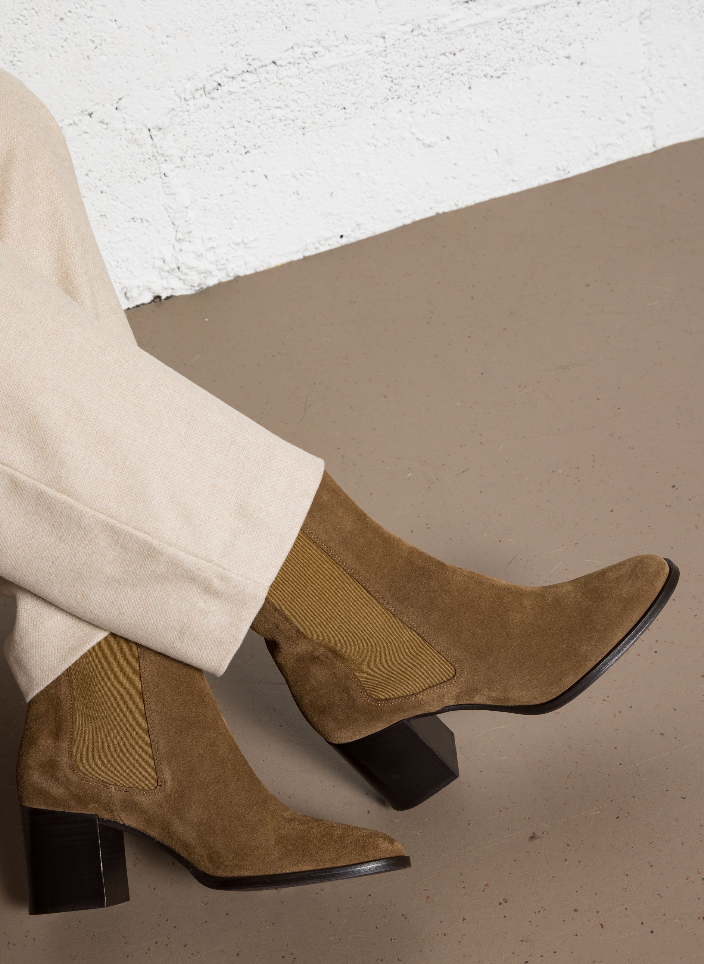 Bottines à talons en cuir velours n°663 RIVECOUR Marron