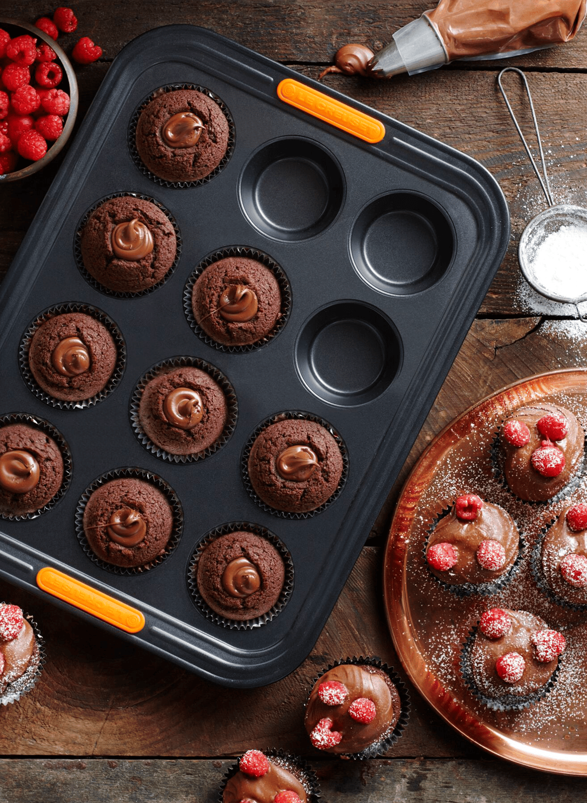 12-cup steel muffin pan LE CREUSET Black