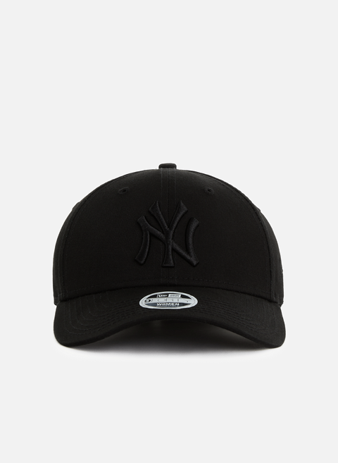 قبعة قطنية باللون الأسود NEW ERA 