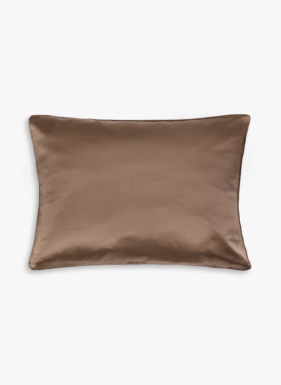 Taie d'oreiller en soie de mûrier | Marron by AU PRINTEMPS PARIS Taie d'oreiller en soie de mûrier Marron