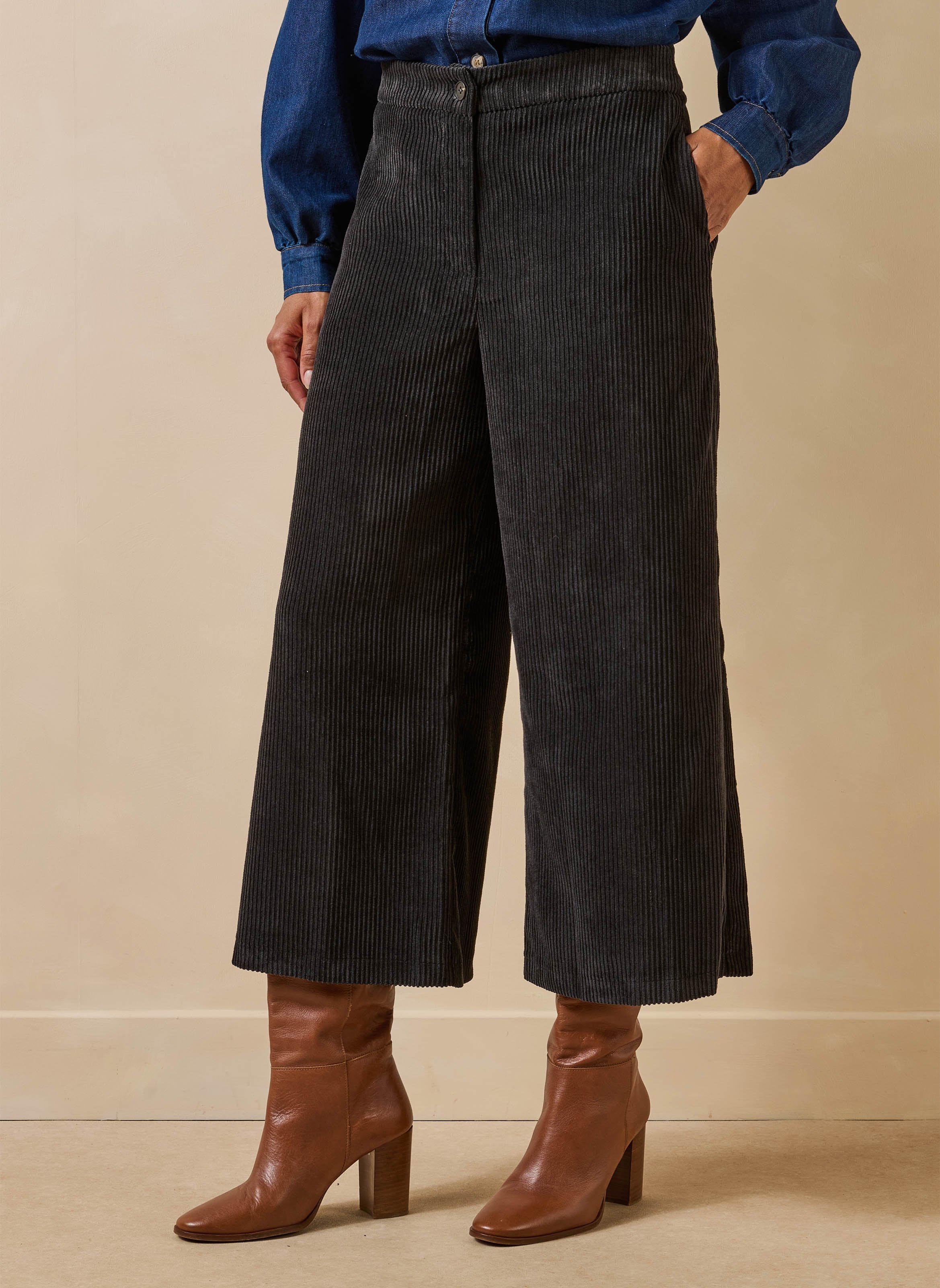 Cropped ribfluwelen broek LA FEE MARABOUTEE Zwart