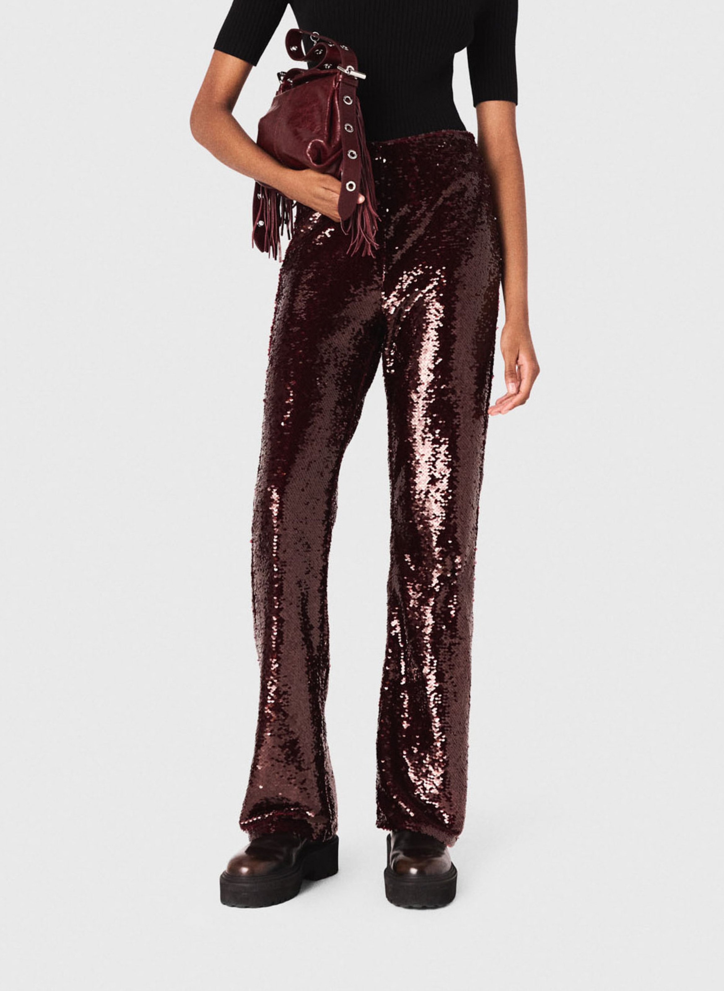 MAJE Pantalon droit brodé de sequins Rouge