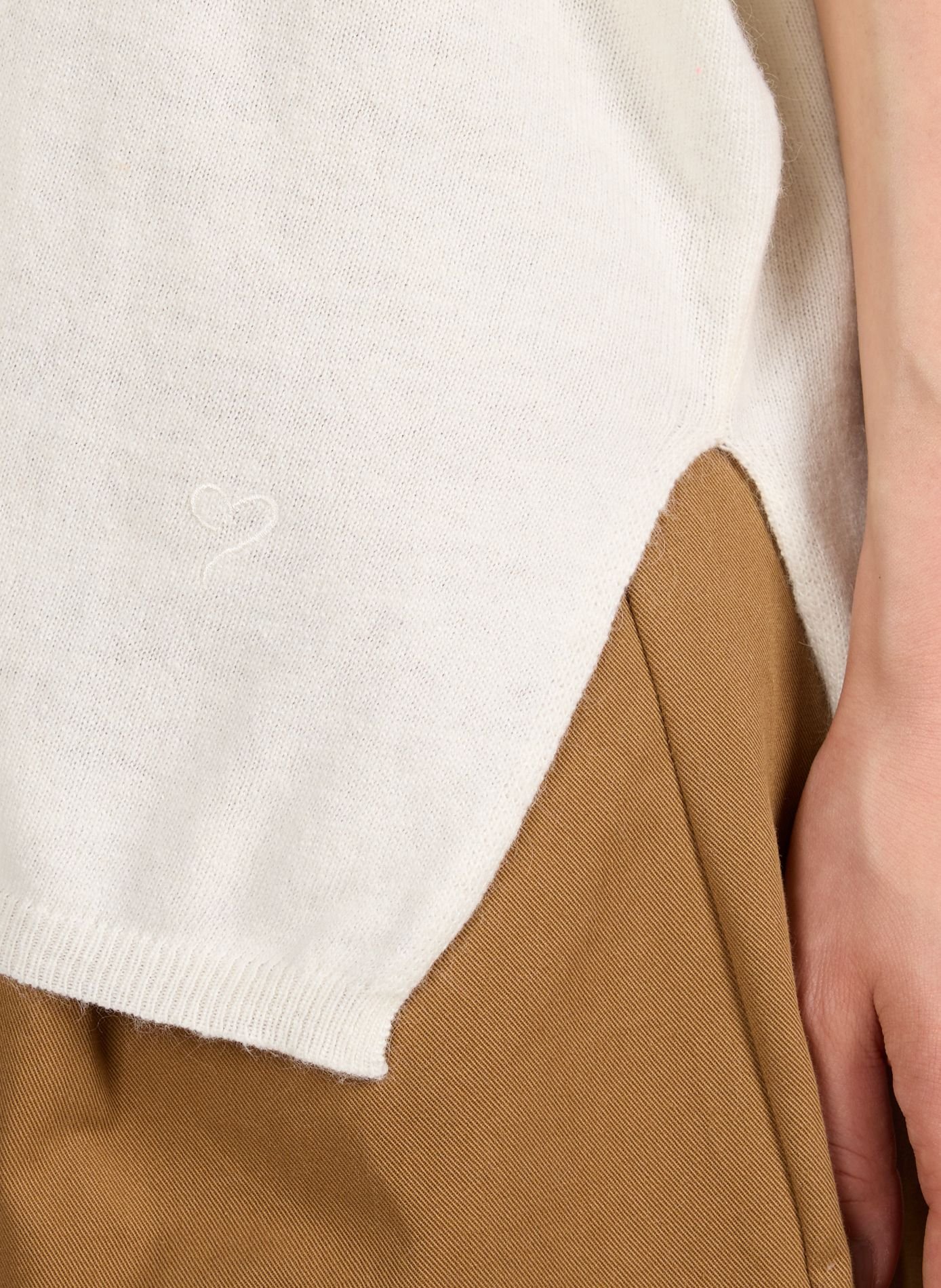 Pull Laurina col V à manches courtes ARTLOVE Beige