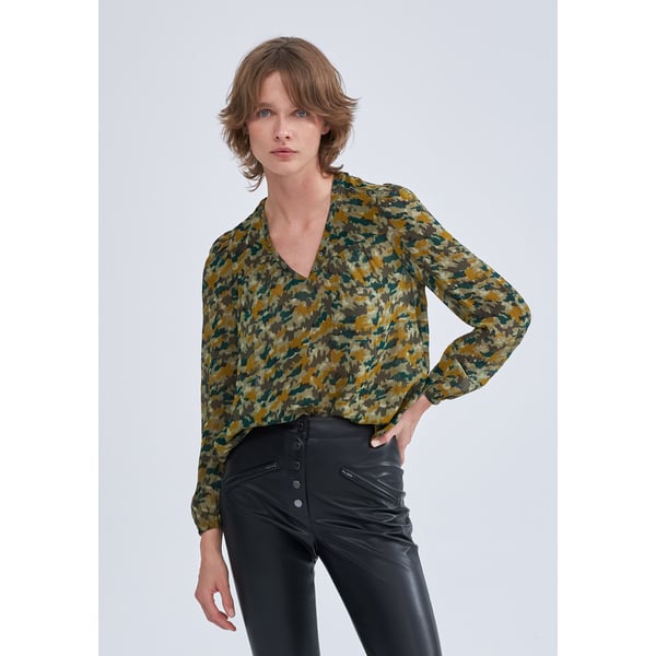 Blouse ample à col v