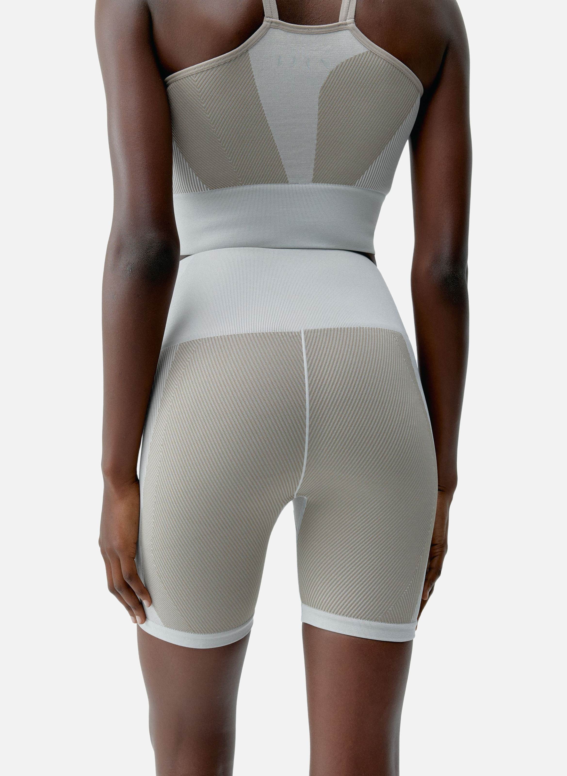 Short sport femme cycliste malia BORN LIVING YOGA Gris
