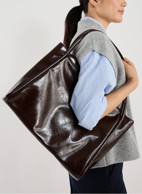 Sac cabas craquelé | Marron by AU PRINTEMPS PARIS Sac cabas craquelé Marron
