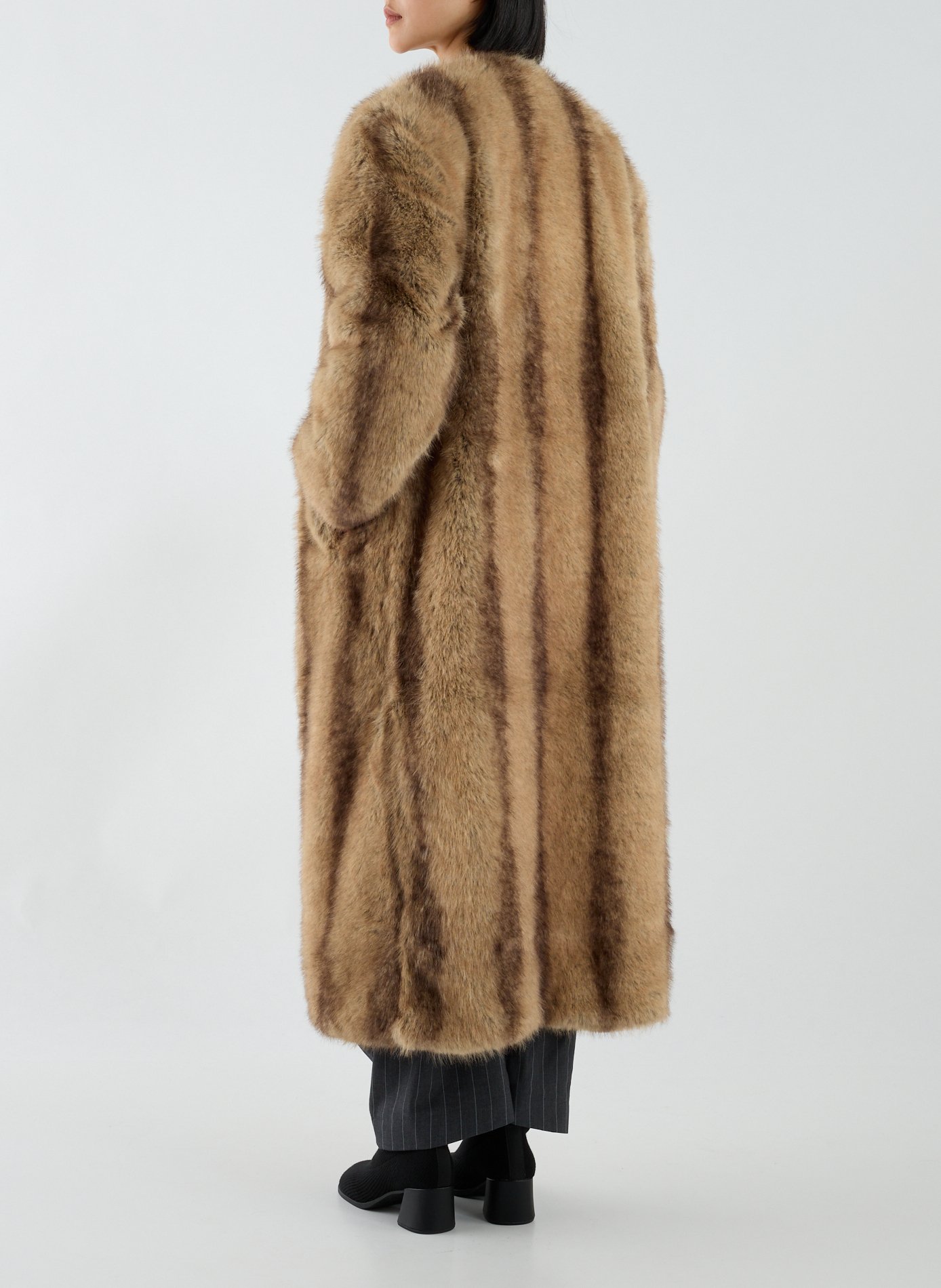 Manteau long aspect fourrure TOPSHOP Beige