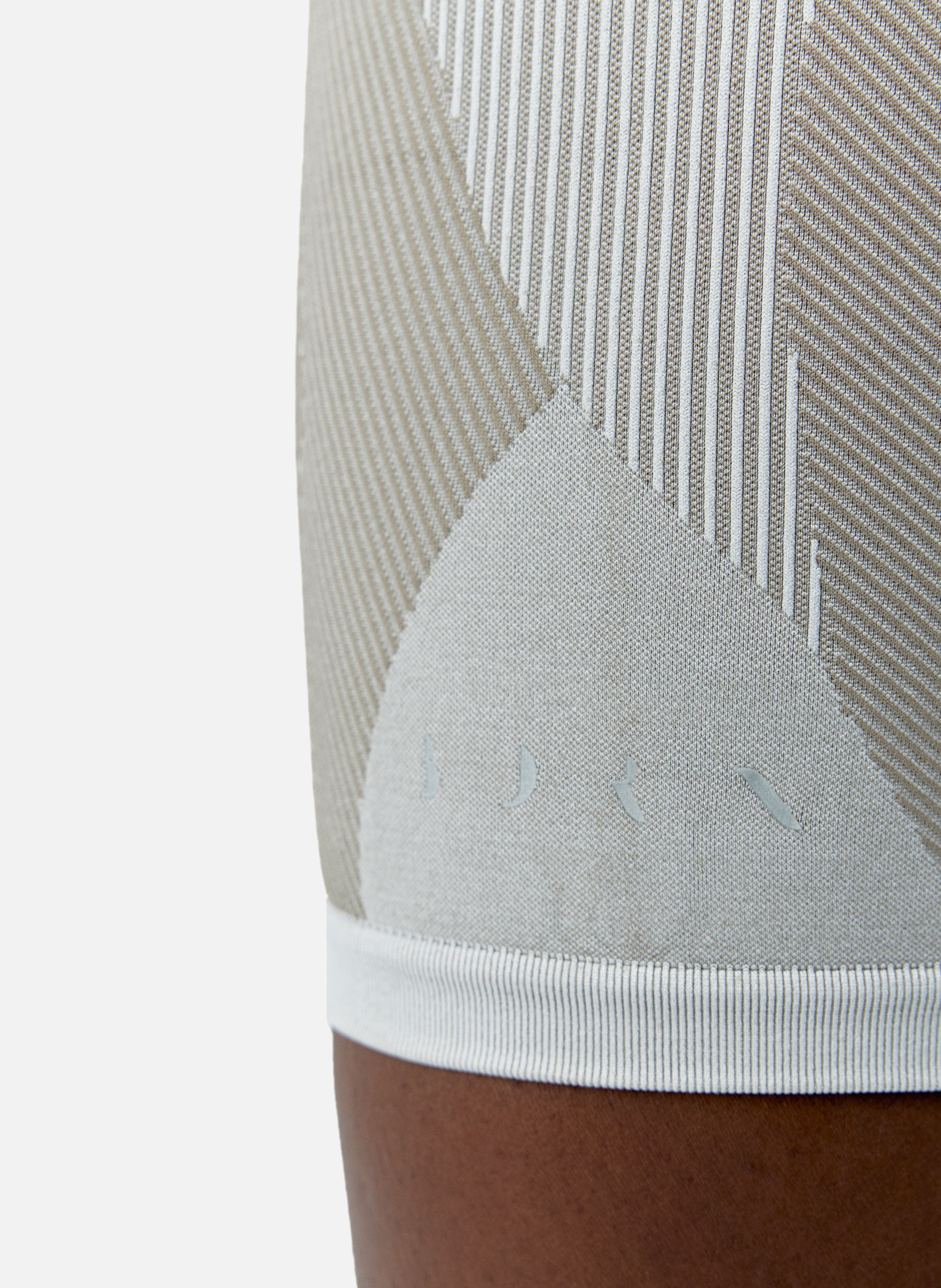 Short sport femme cycliste malia BORN LIVING YOGA Gris