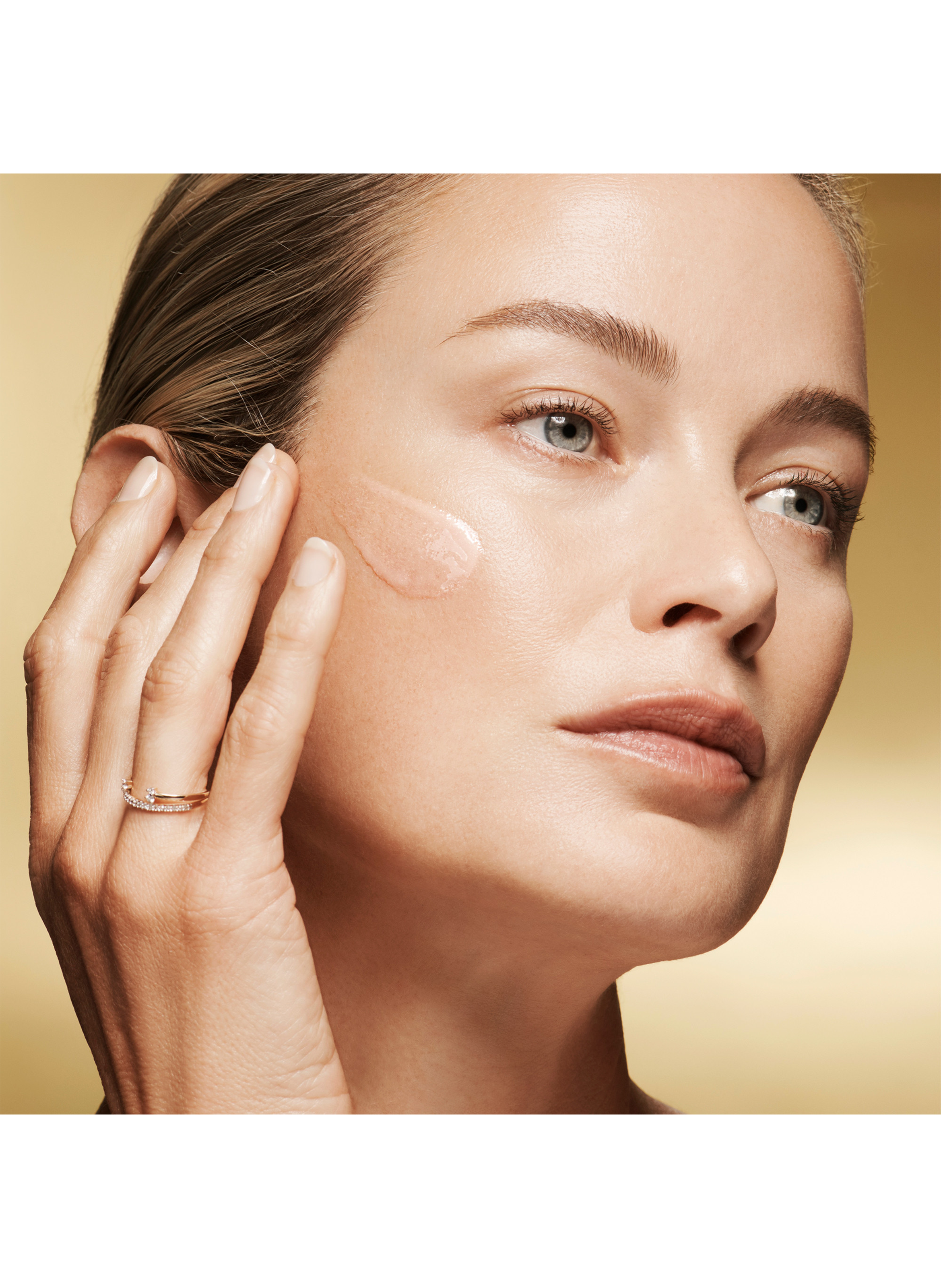 Re-Nutriv Ultimate Diamond Transformative Brilliance Serum ESTÉE LAUDER No color