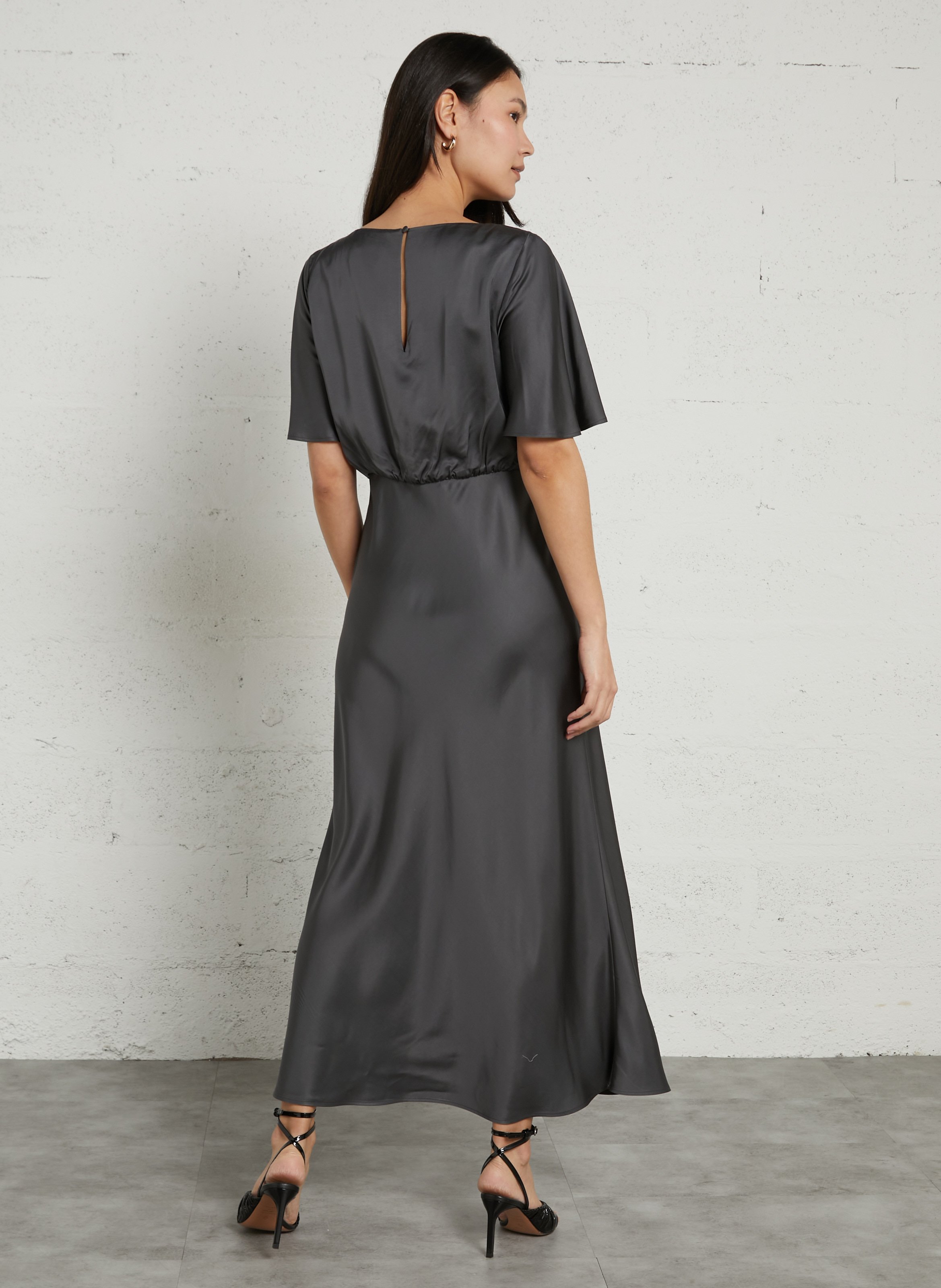 Robe longue satinée col rond bocana MAISON 123 Gris