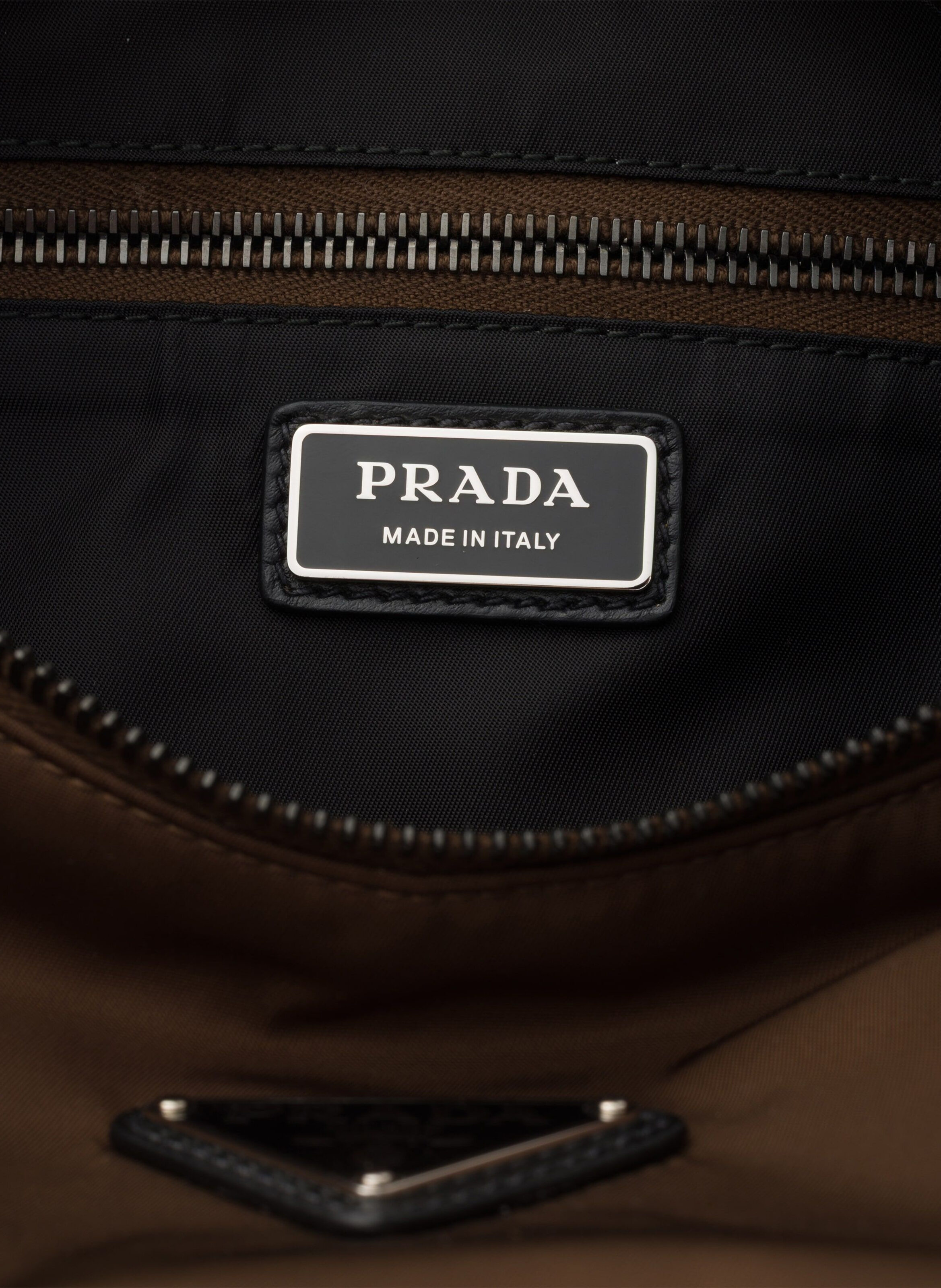 Sac prada explore en re-nylon et cuir PRADA Marron