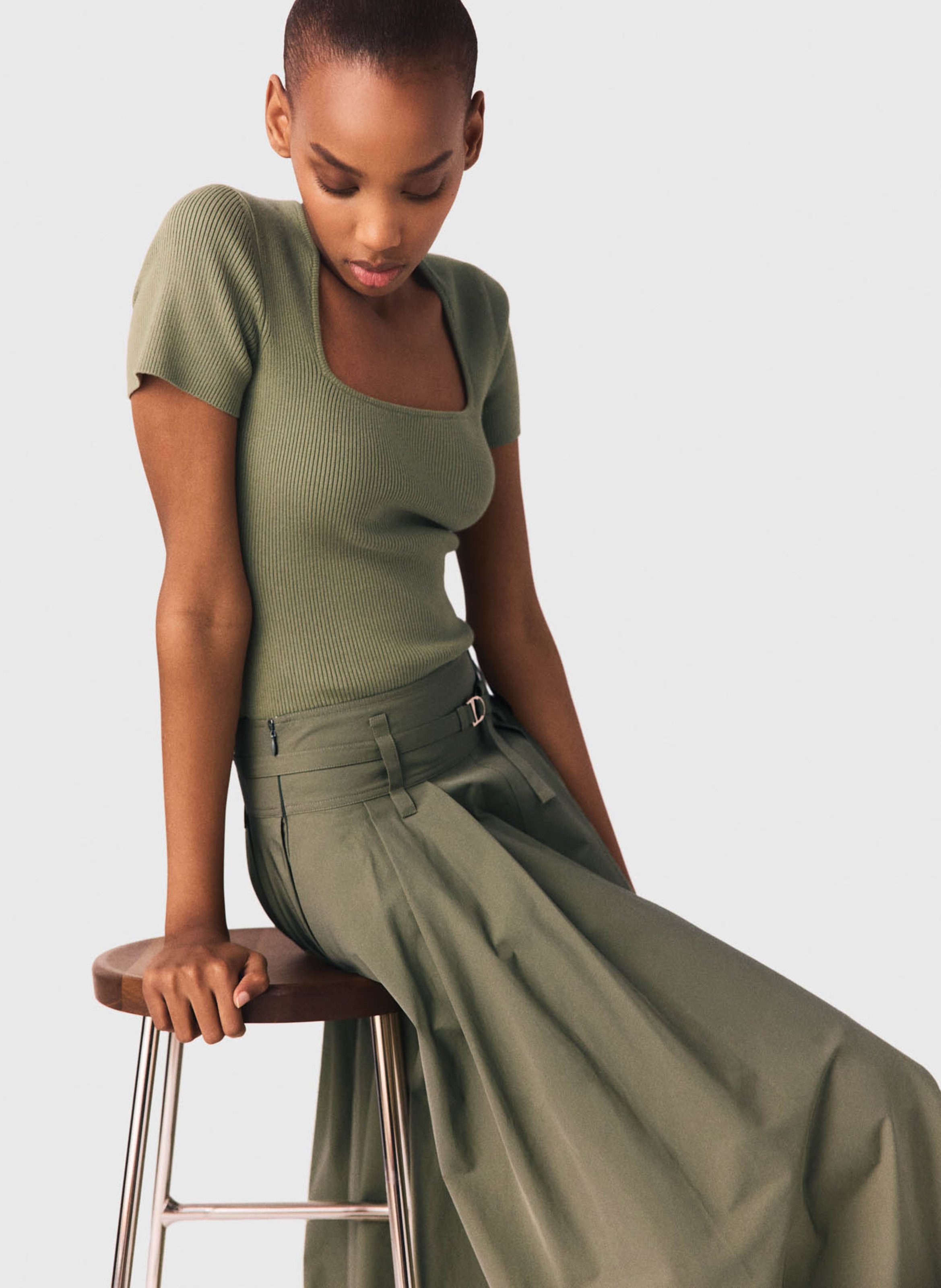 Tee-shirt moulant col carré en coton mélangé MAJE Kaki