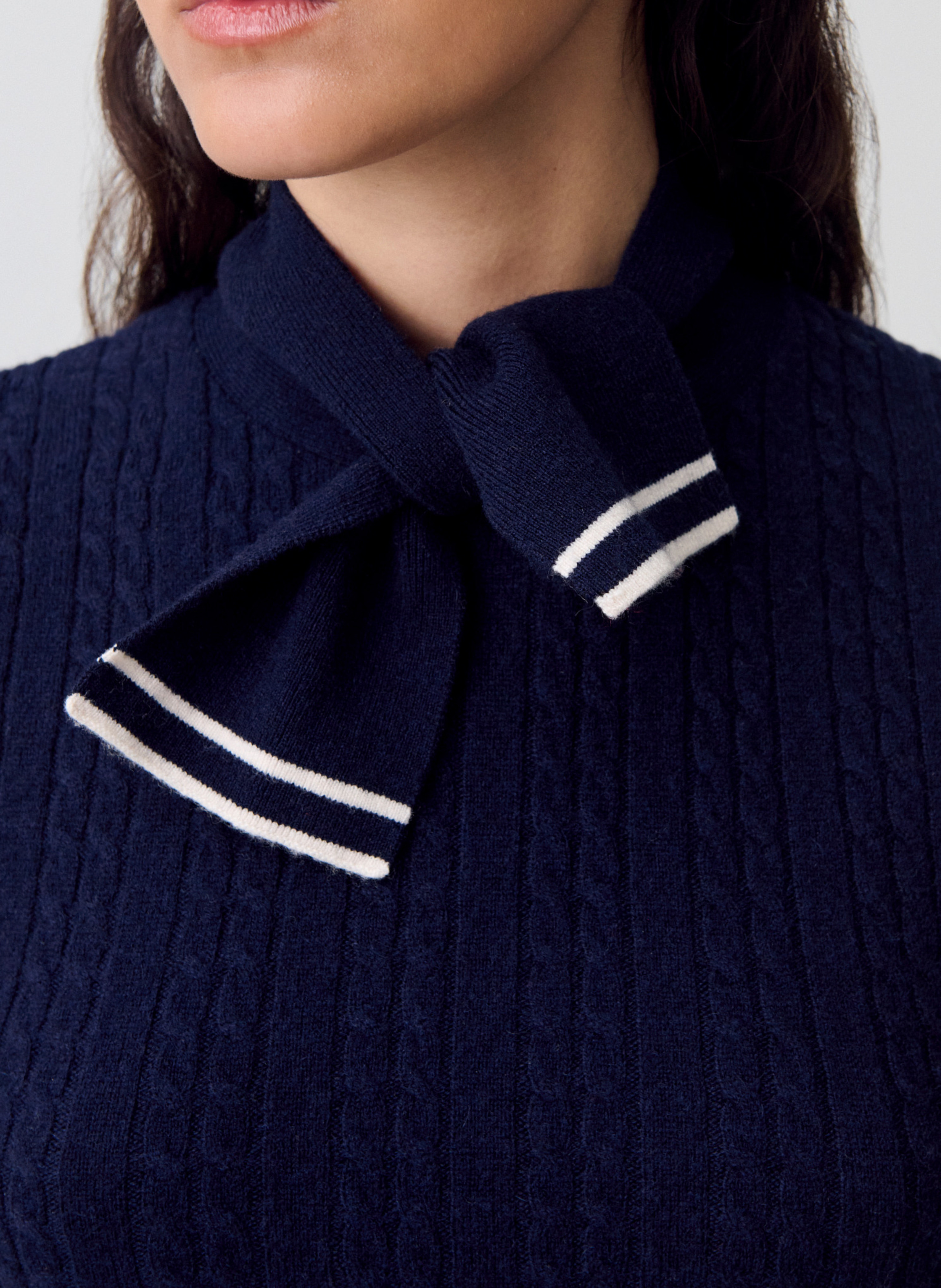 Pull col foulard en maille sans manches madame Bleu