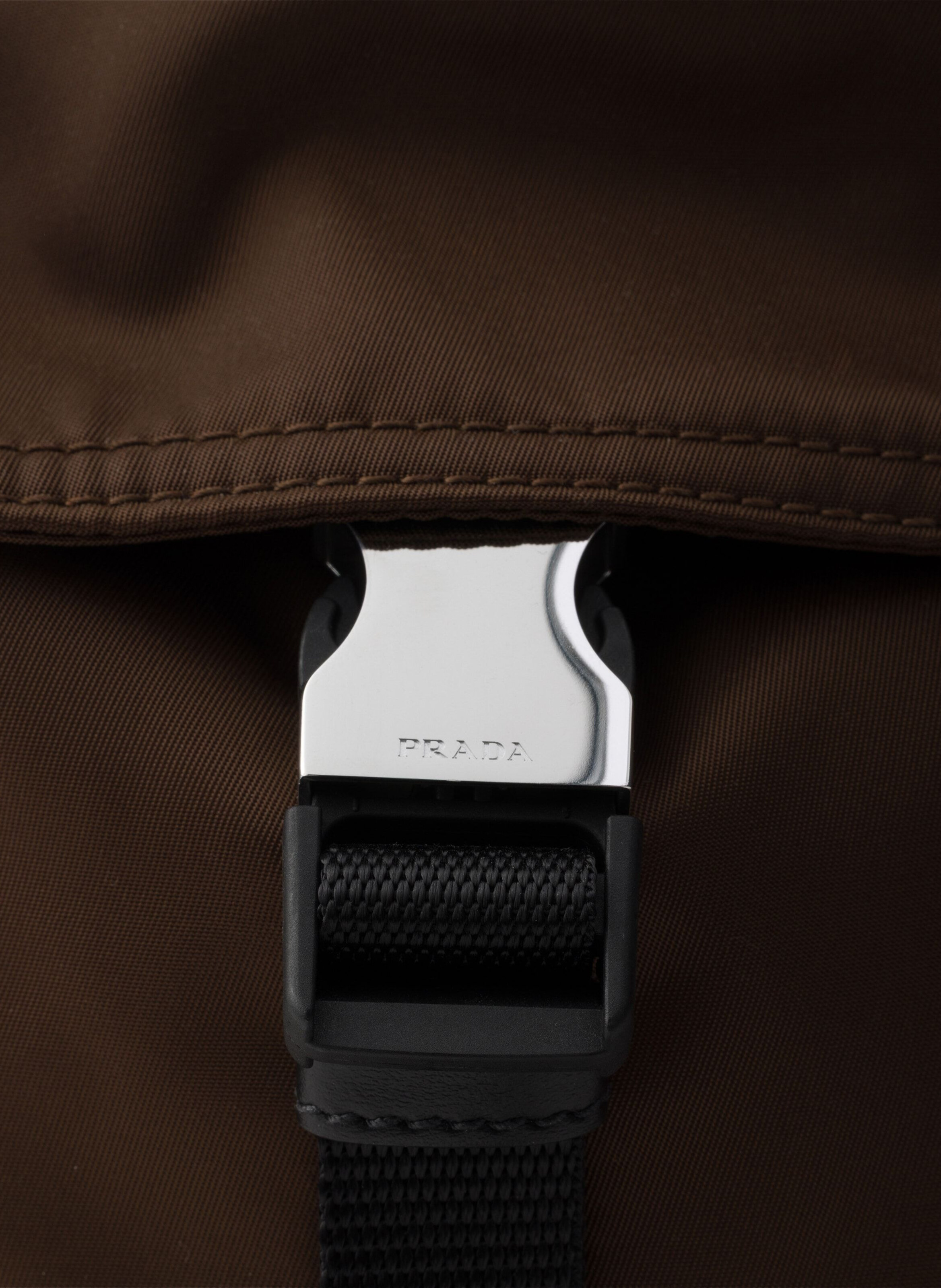 Sac prada explore en re-nylon et cuir PRADA Marron