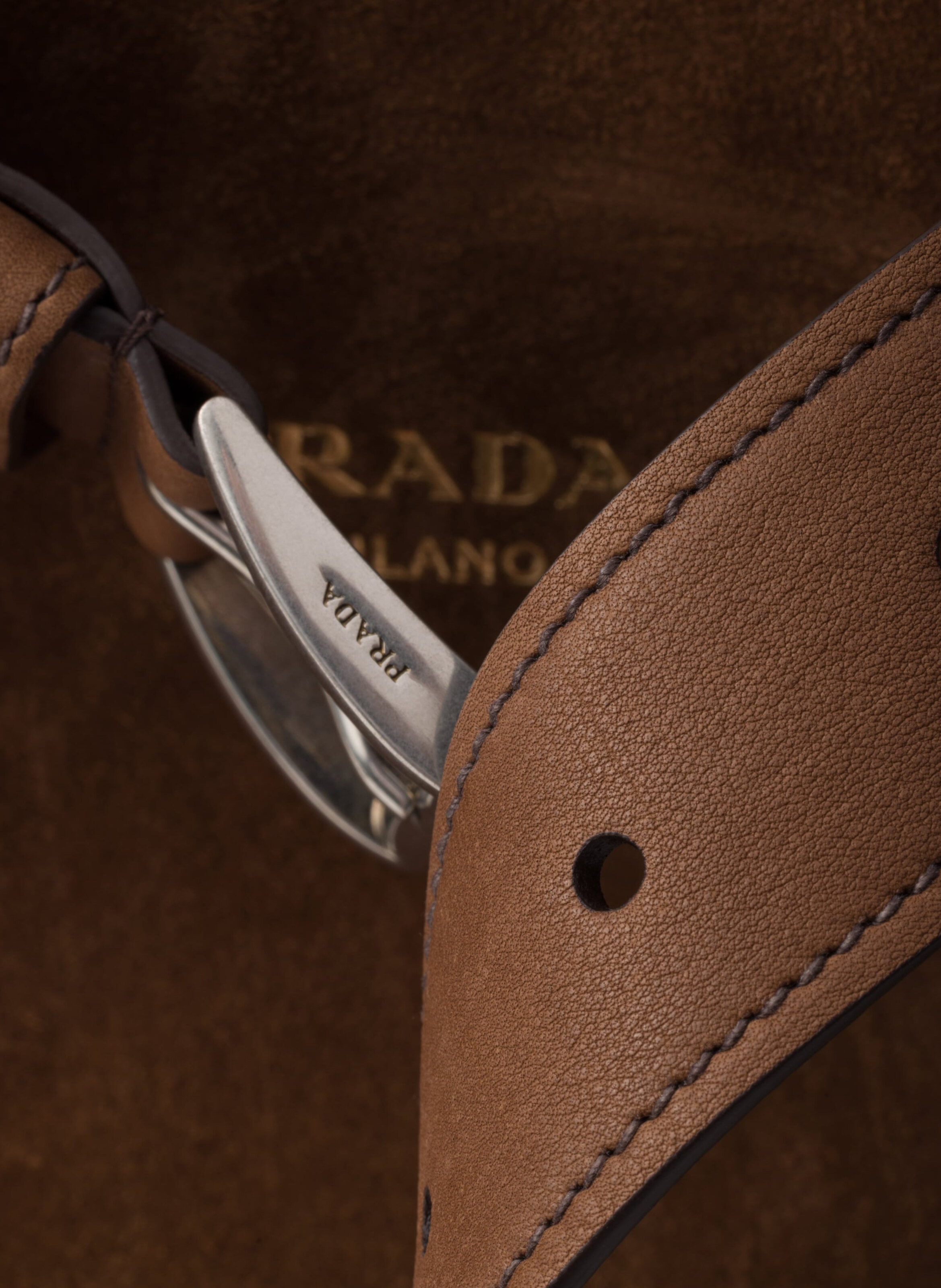 Sac prada buckle en suède avec ceinture PRADA Marron