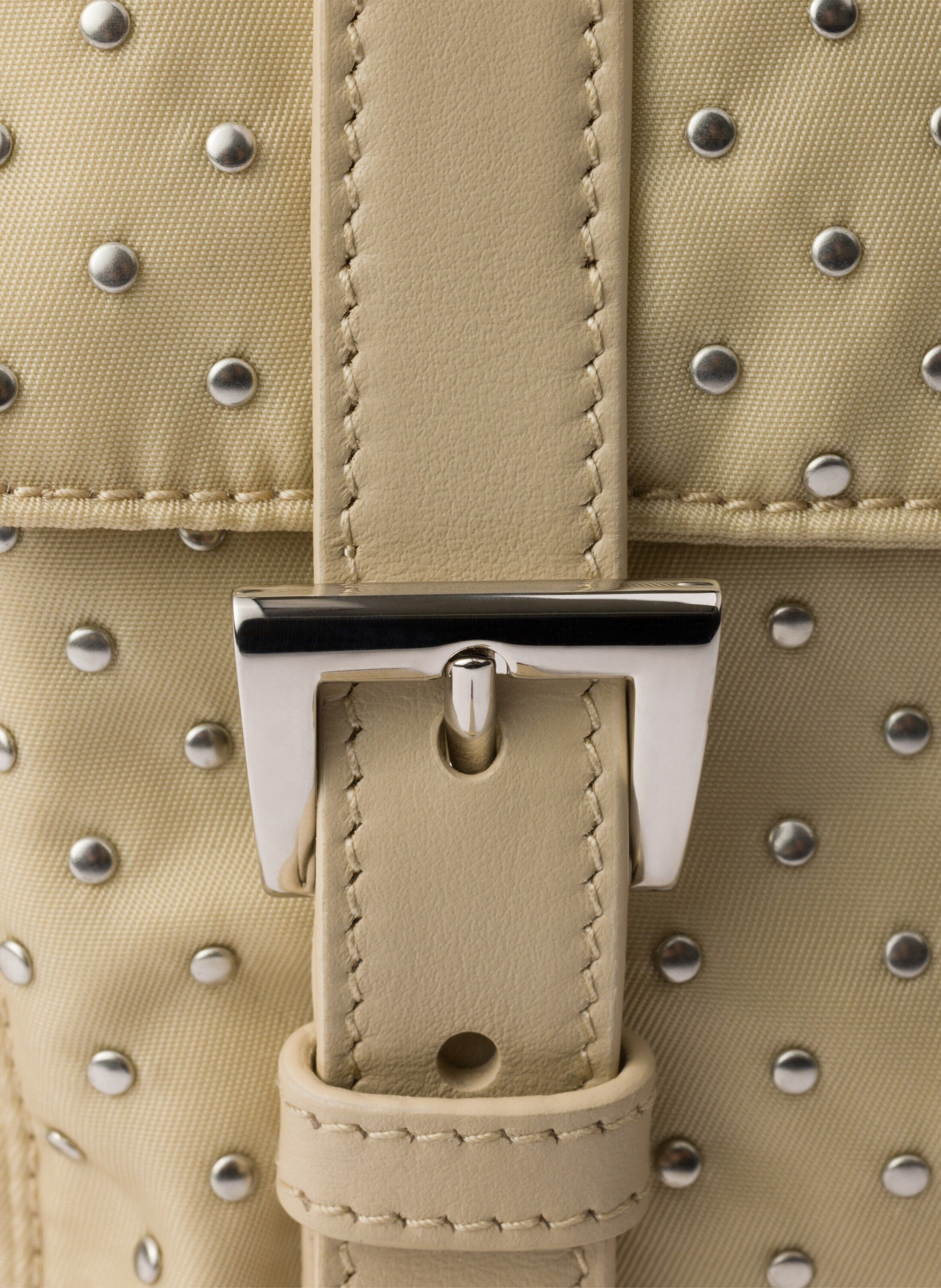 Sac à bandoulière en re-nylon avec clous PRADA Beige