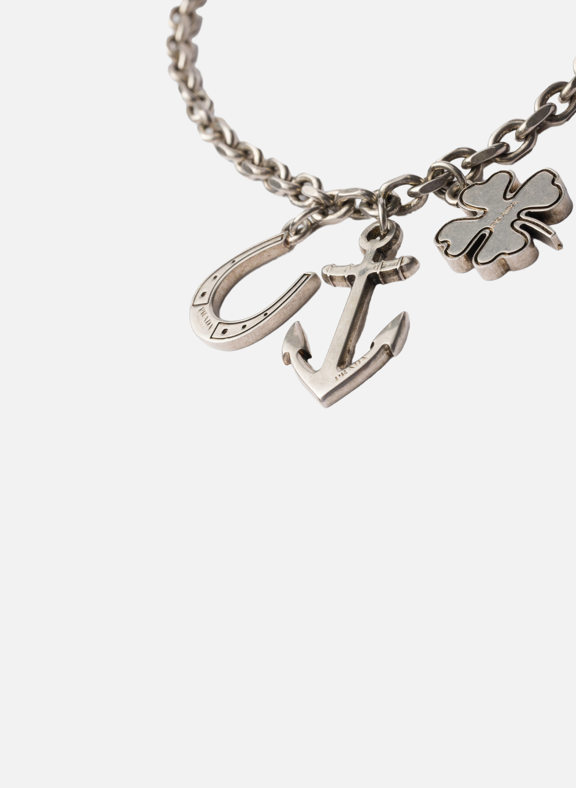 Collier avec pendentif en métal PRADA Gris
