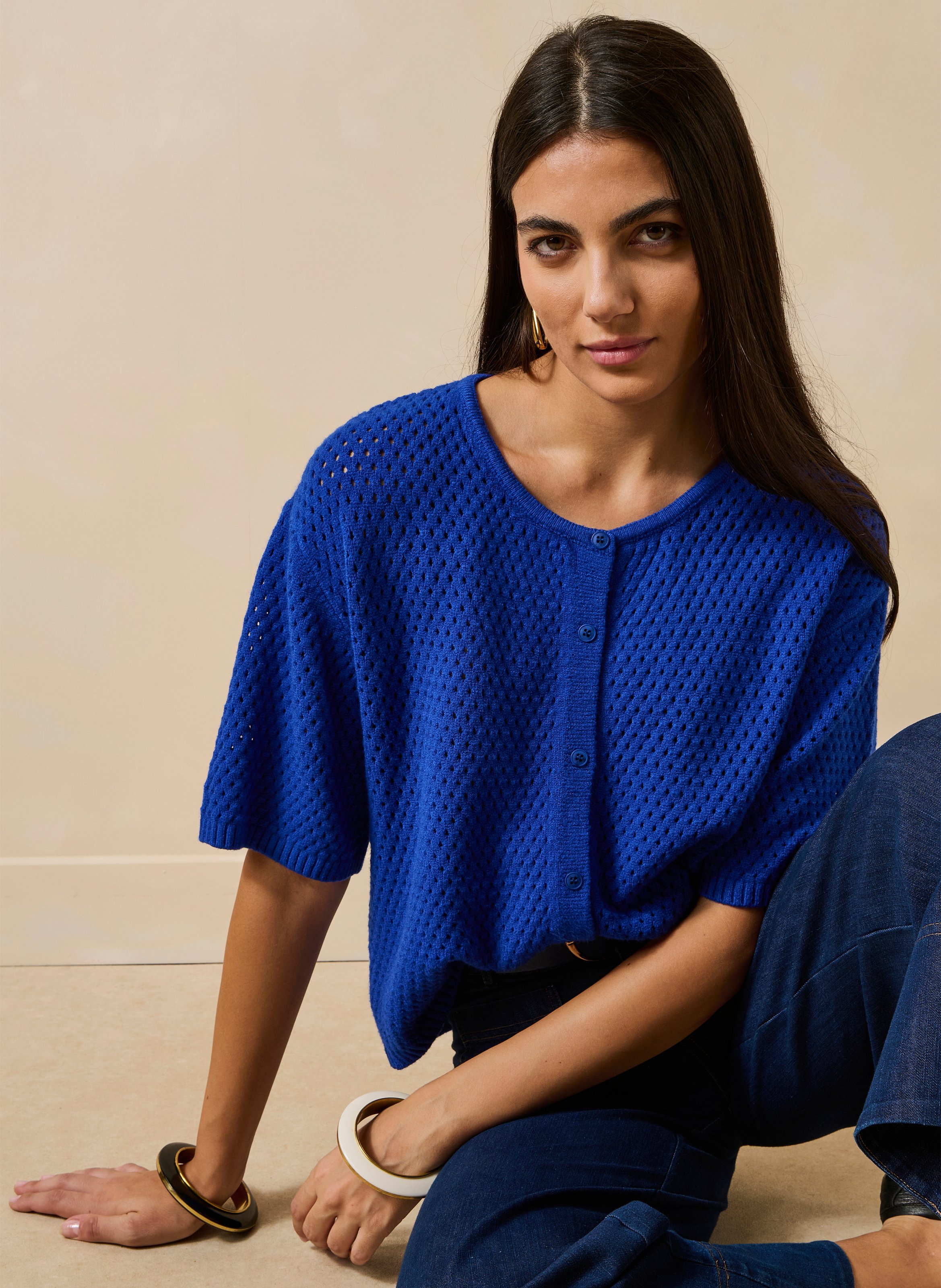 Ruimvallend vest met ronde hals in opengewerkt breisel LA FEE MARABOUTEE Blauw
