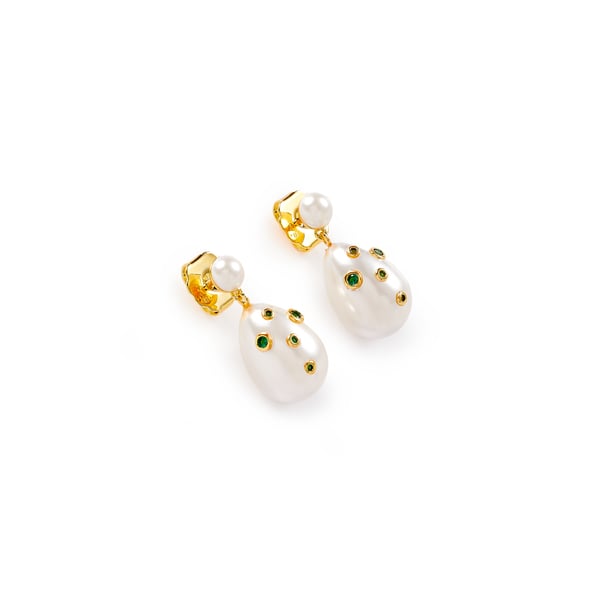 Boucles d'oreille nacrées avec cristaux