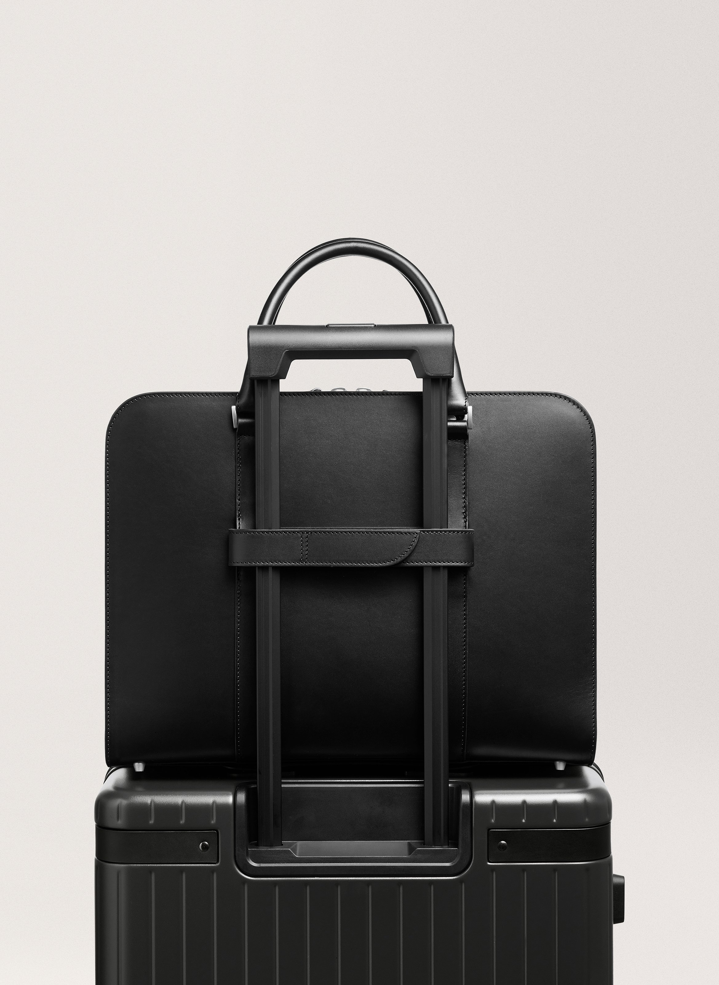 Attache 'Smart holder' en cuir vachetta Noir