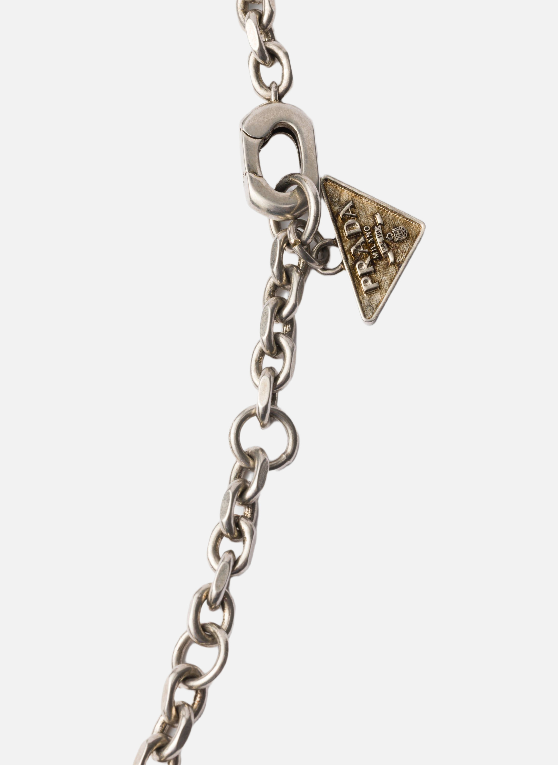 Collier avec pendentif en métal PRADA Gris