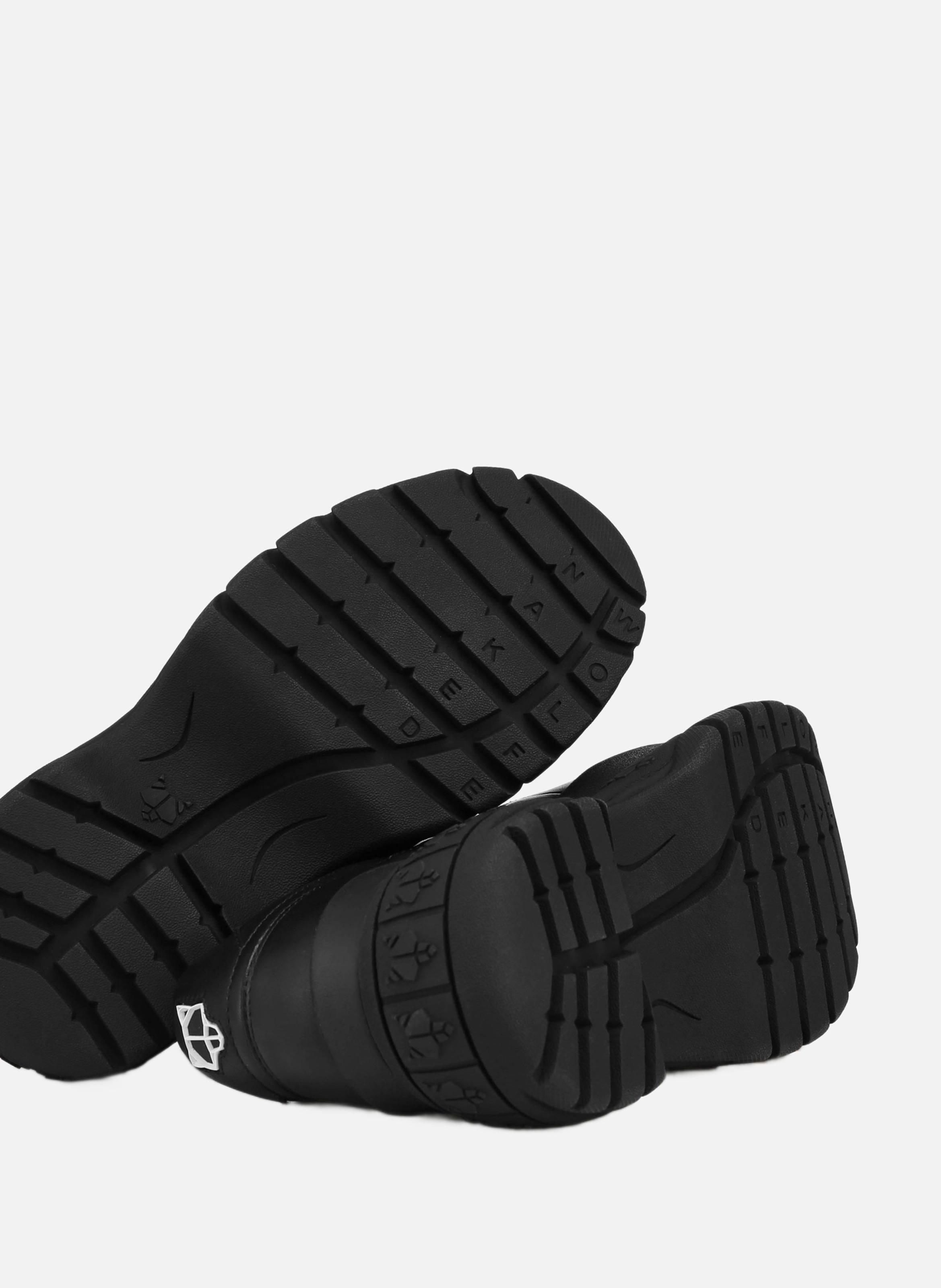 Baskets sporty NAKED WOLFE Noir