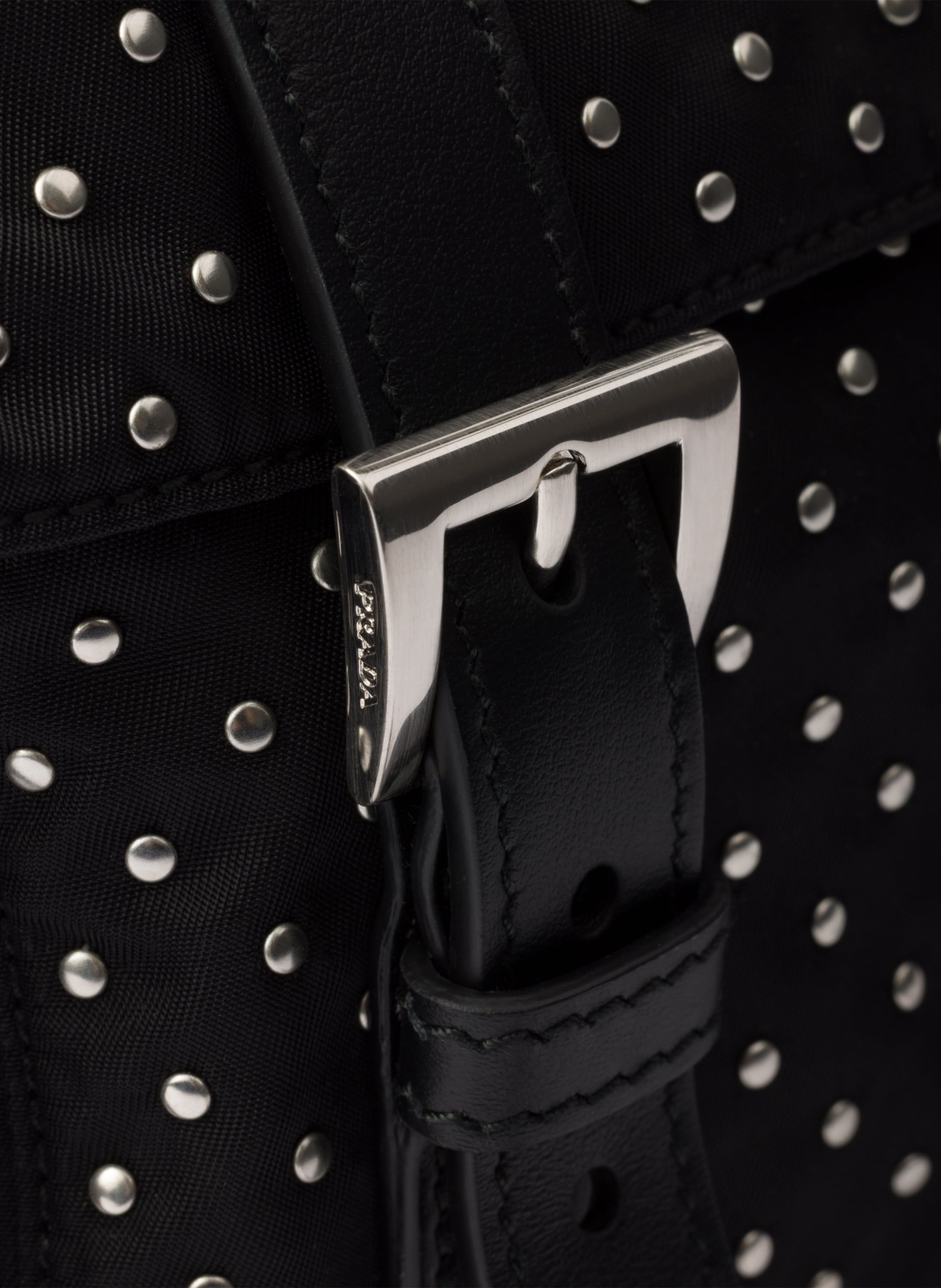 Sac à bandoulière en re-nylon avec clous PRADA Noir