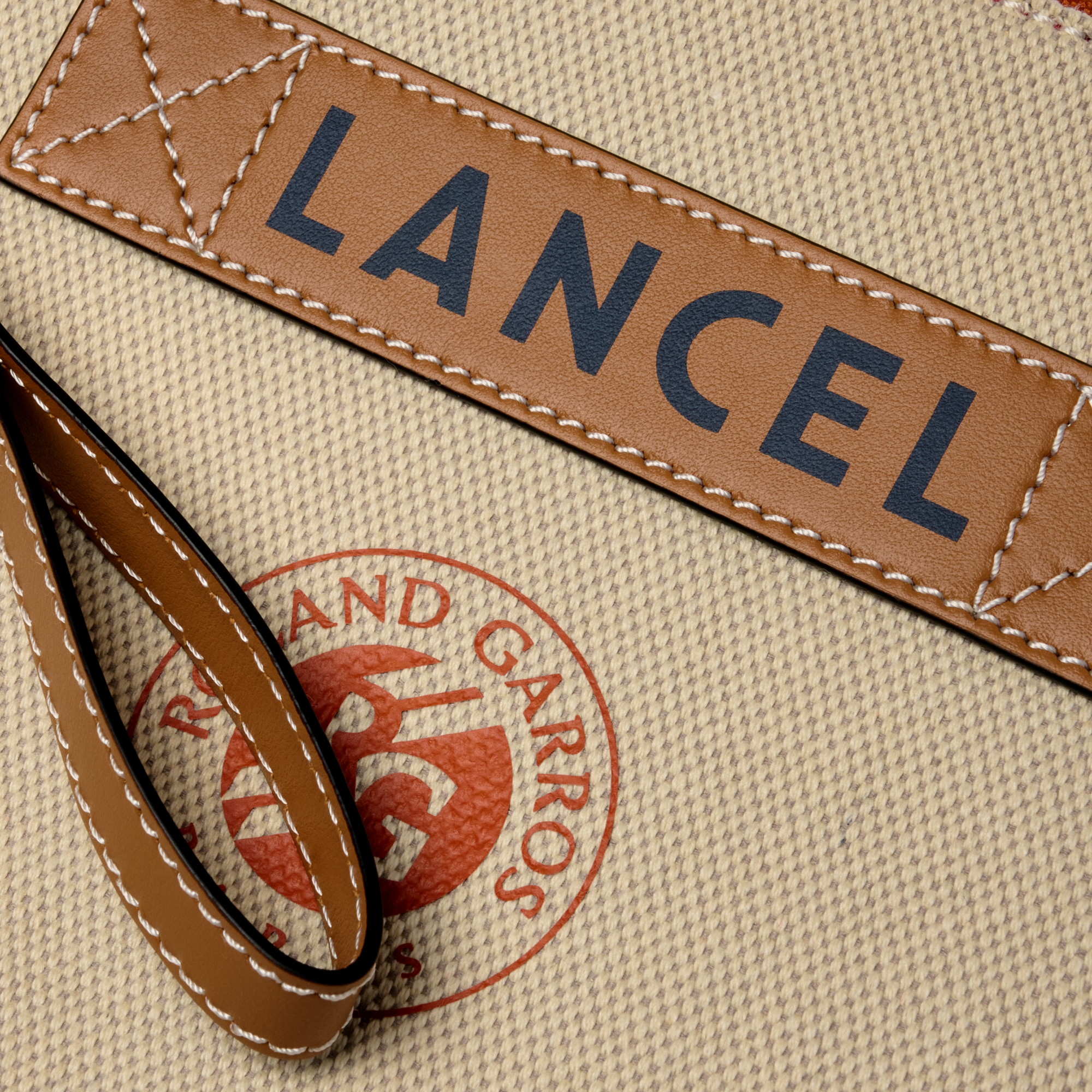 Pochette dragonne zippée lancel x roland garros en coton LANCEL Beige