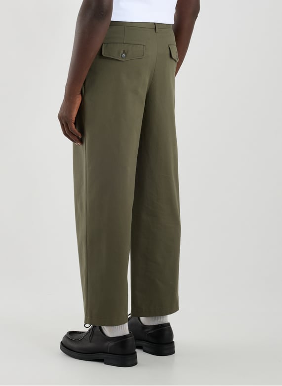 Pantalon ample uni | Vert by MAISON KITSUNÉ Pantalon ample uni Vert