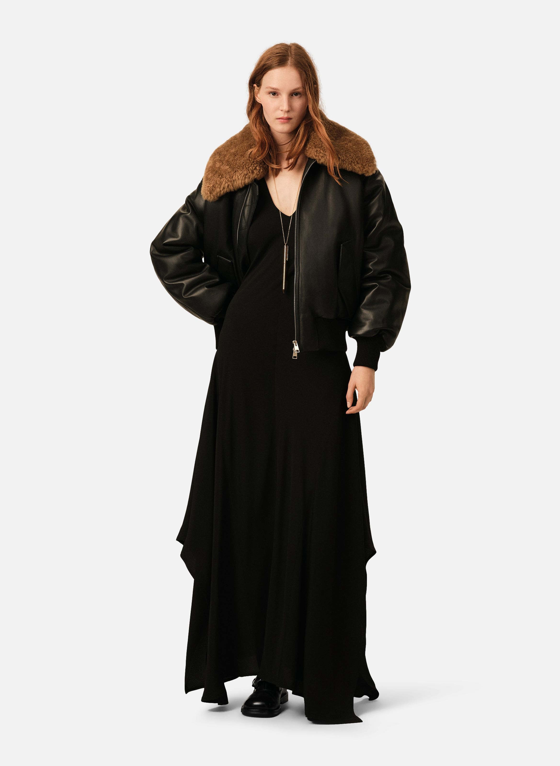 Robe longue à godets en soie mélangée AMI PARIS Noir