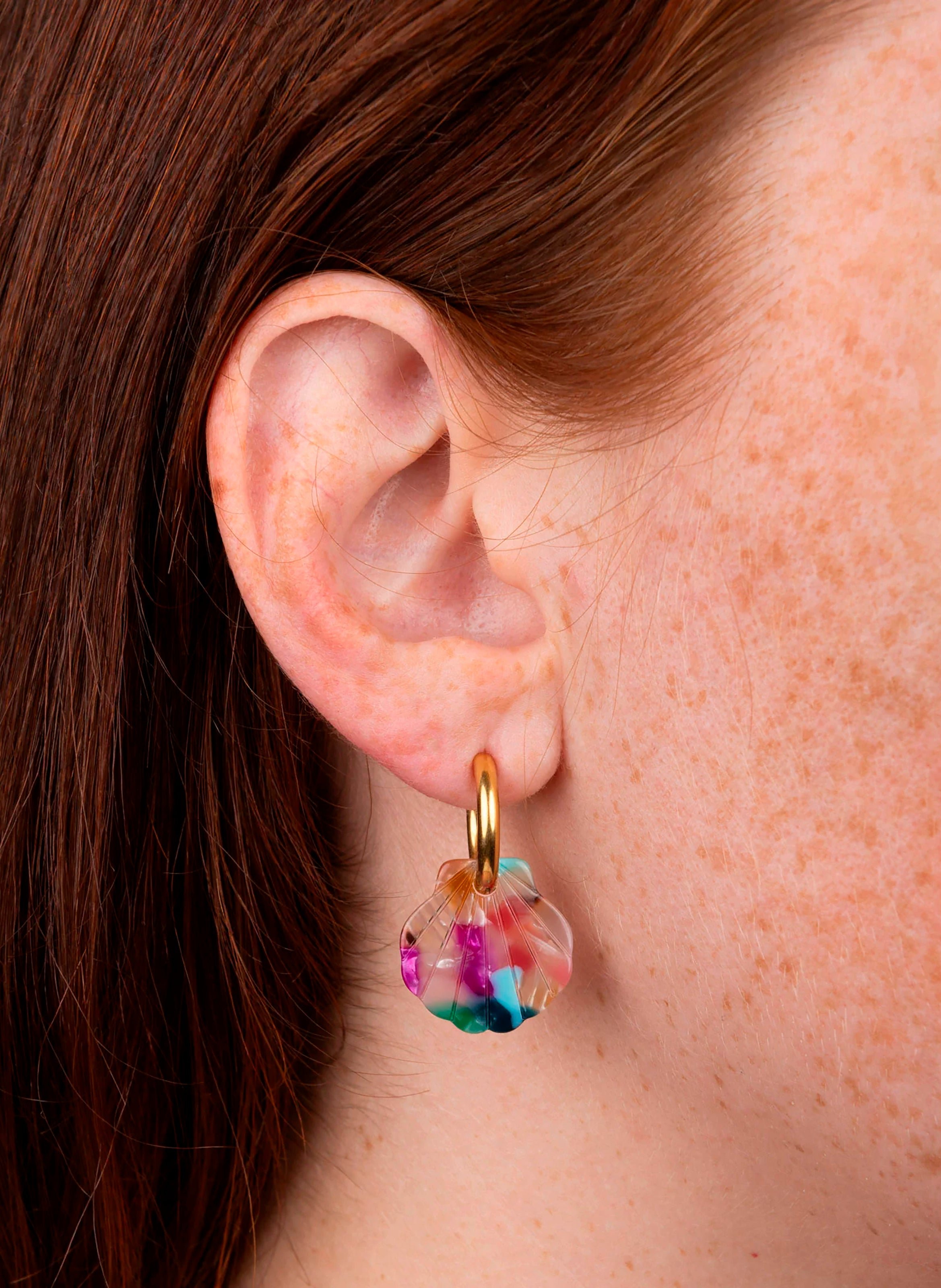Boucles d'oreilles baby mermaid avec anneaux en acier inoxydable doré KURAGE GINZA Multicolore