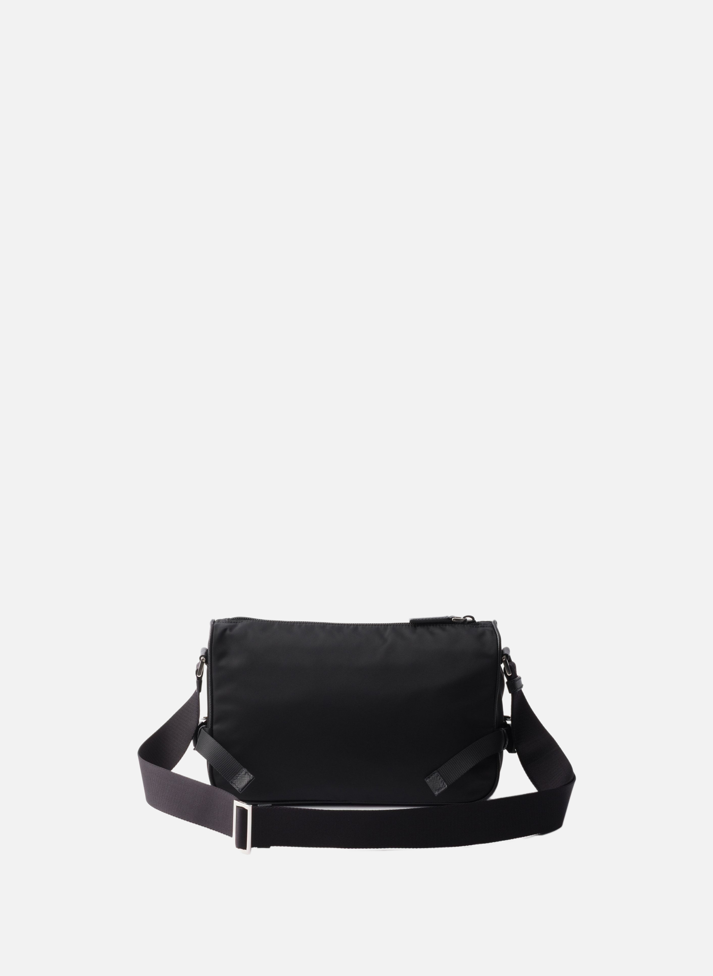 Sac de taille moyenne porté épaule en re-nylon et PRADA Noir