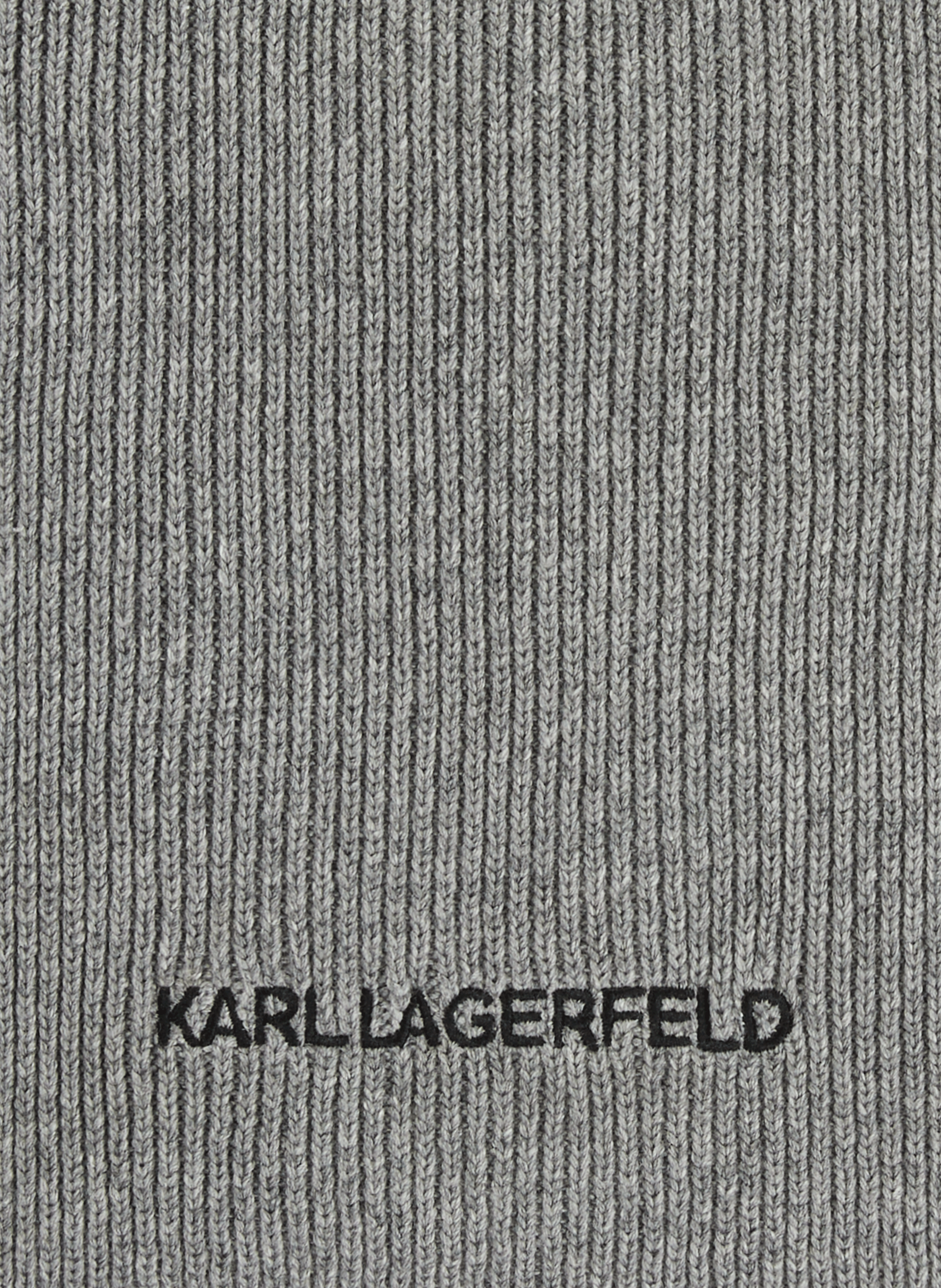 Echarpe en maille fine