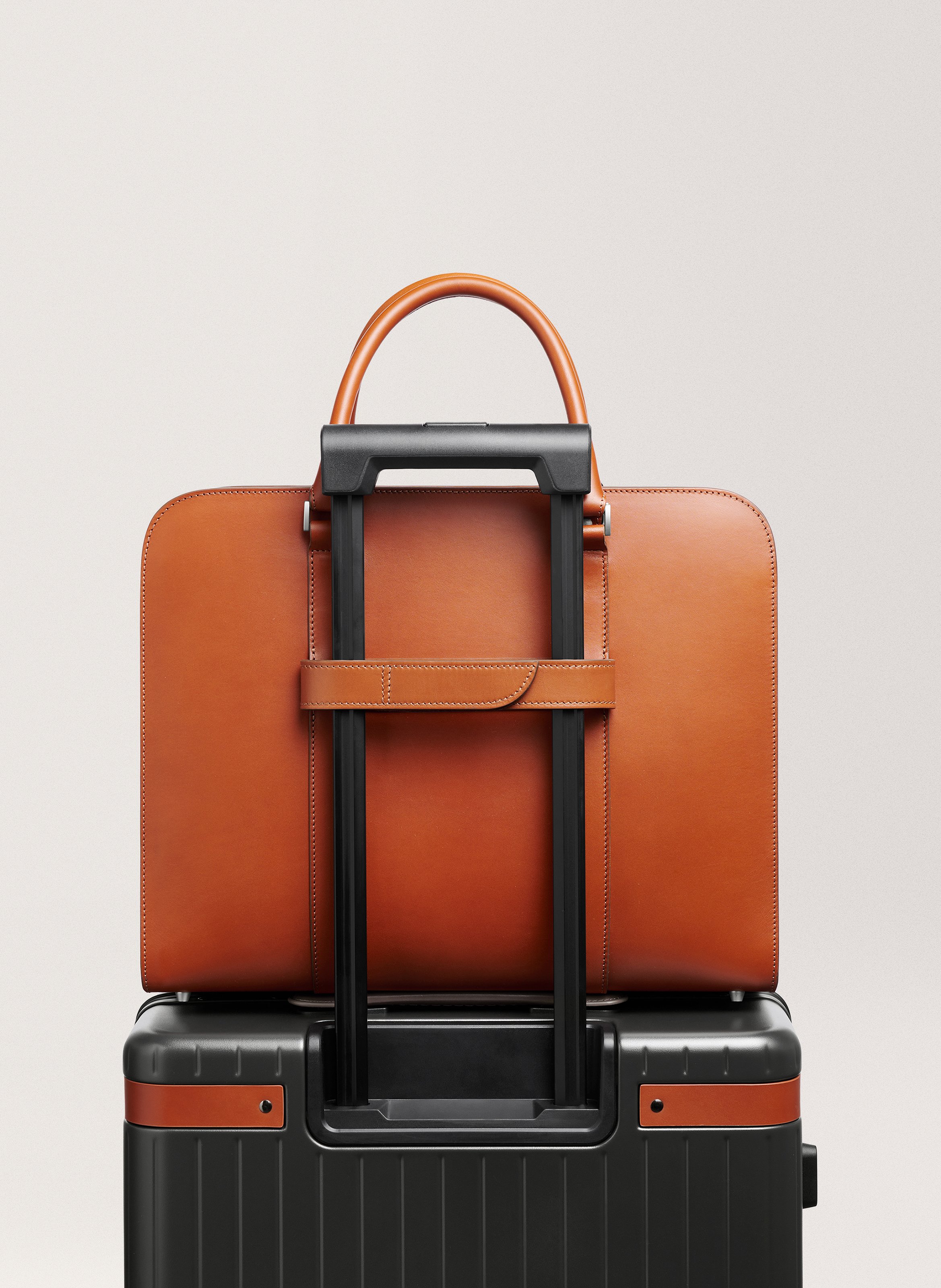 Attache 'Smart holder' en cuir vachetta CARL FRIEDRIK Marron