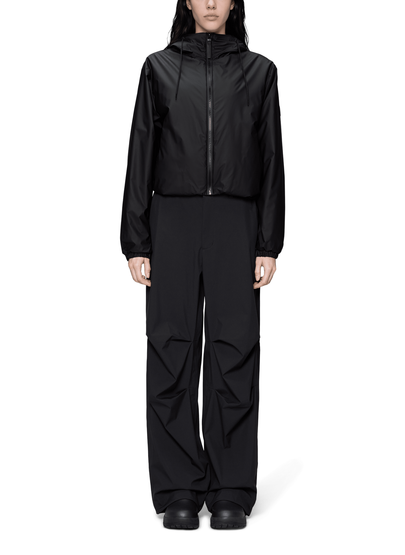 Blouson court Lohja à capuche RAINS Noir