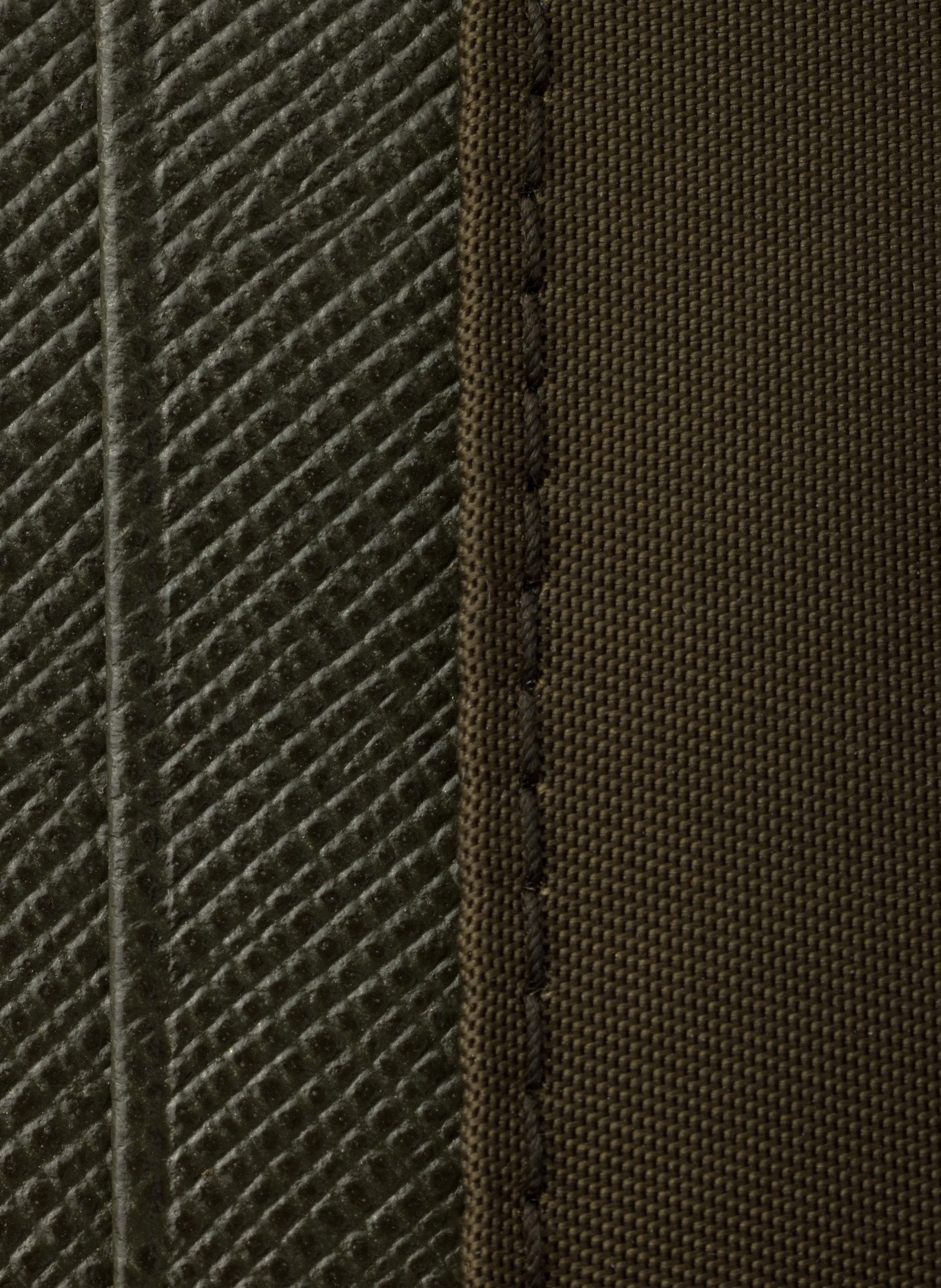 Porte-cartes en re-nylon et cuir saffiano PRADA Vert