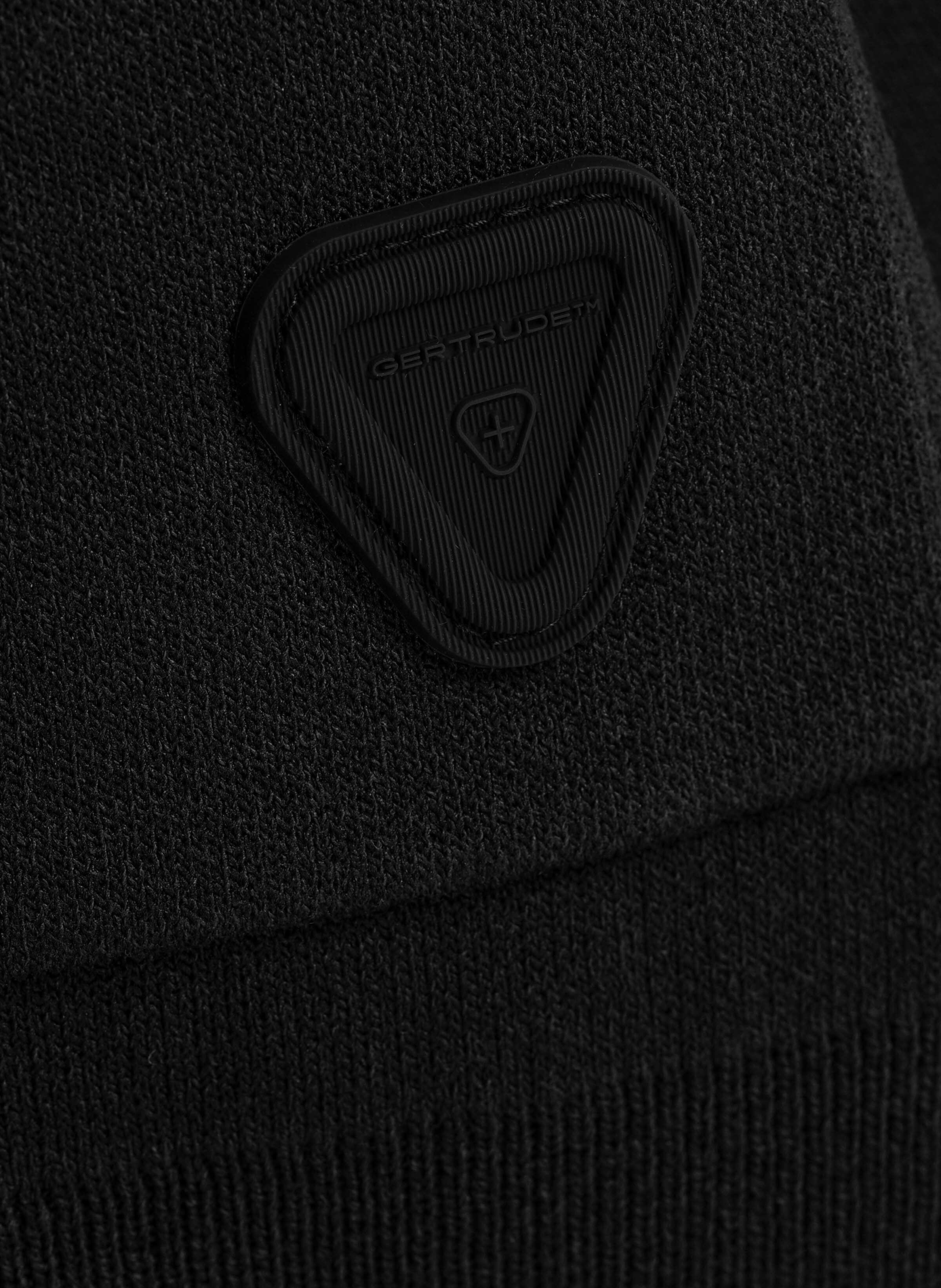 Straight-cut Chester sweatshirt in GERTRUDE Black