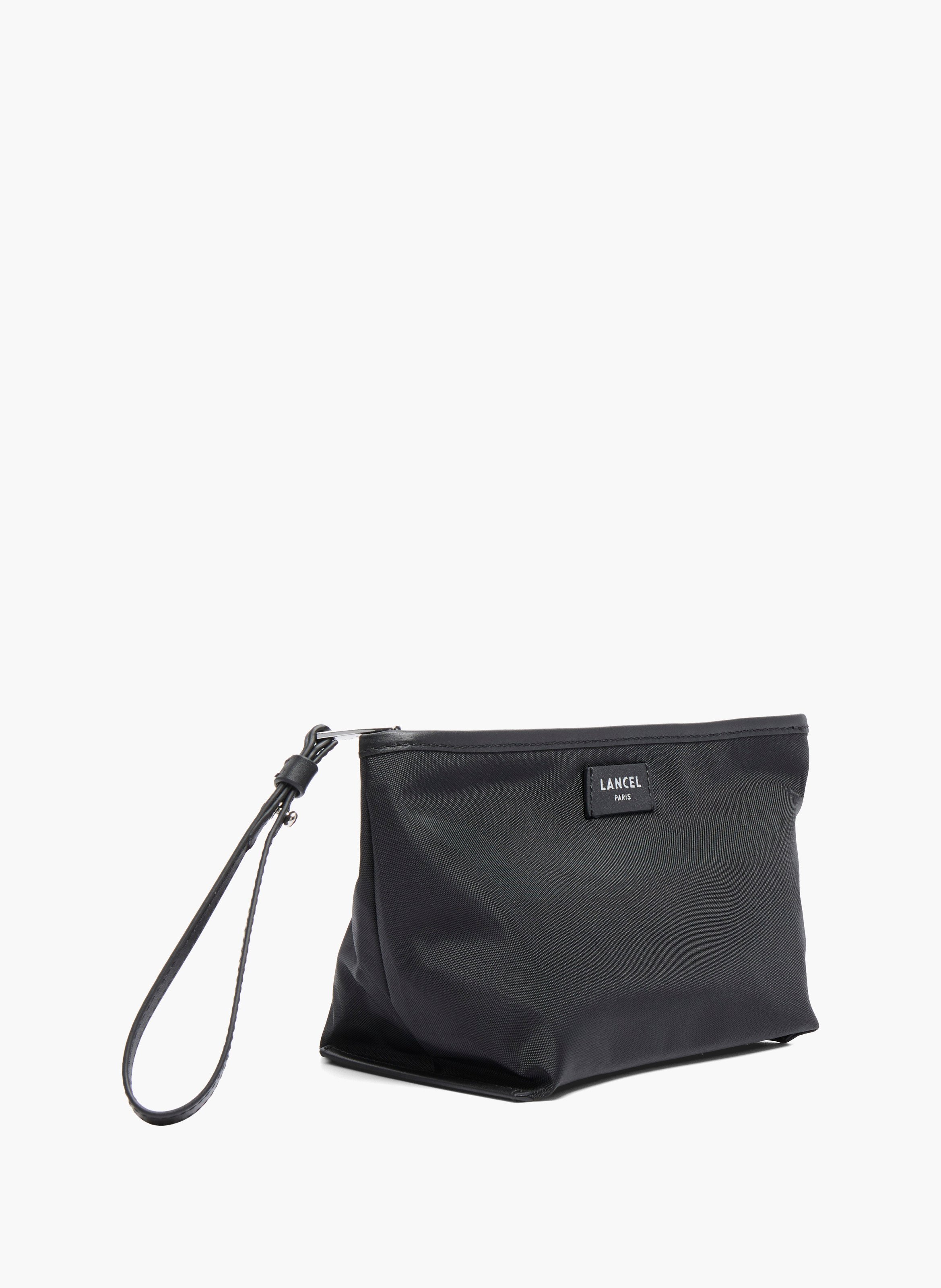 M Zip clutch met polsband - oprolbare mistral, gerecycled nylon met glad rundleer. LANCEL Zwart