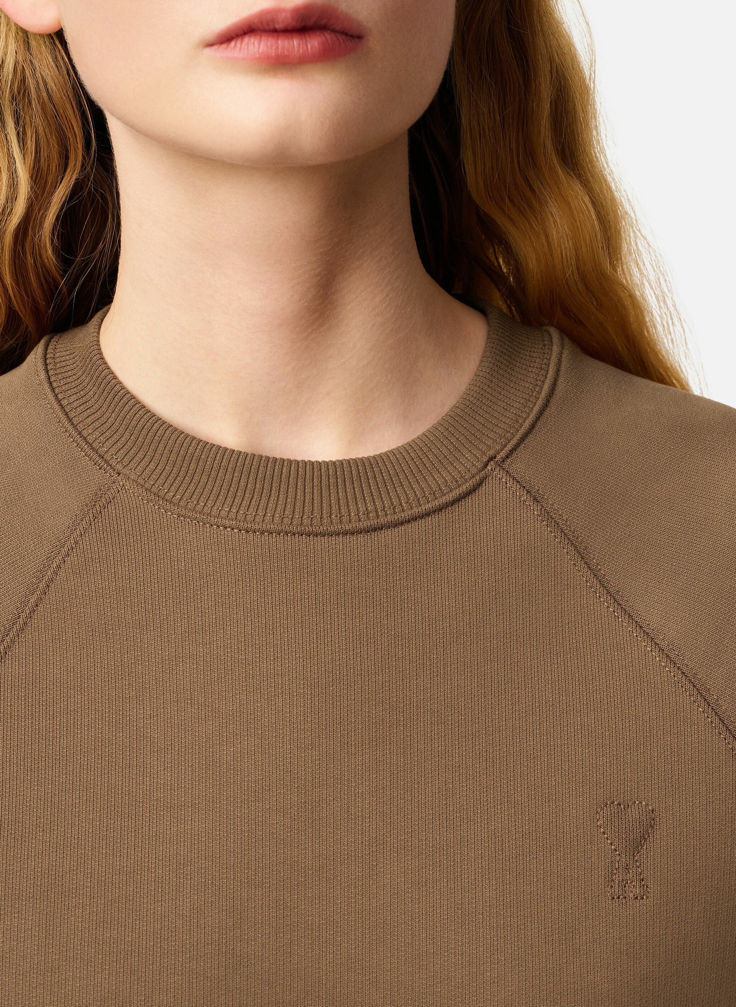 Sweatshirt ami de coeur embossé unisexe en coton AMI PARIS Marron