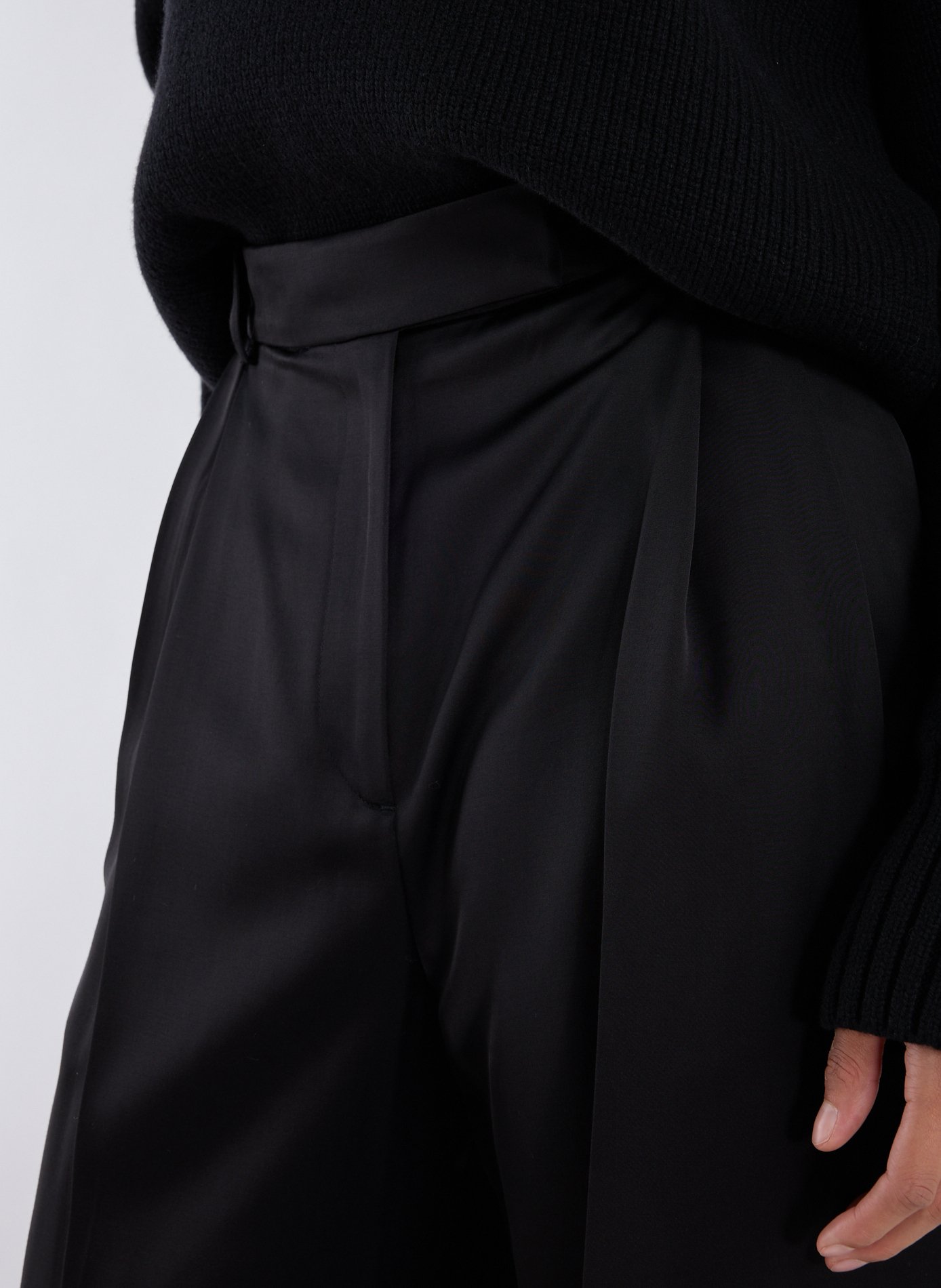 Straight satin trousers ROHE FRAMES Black