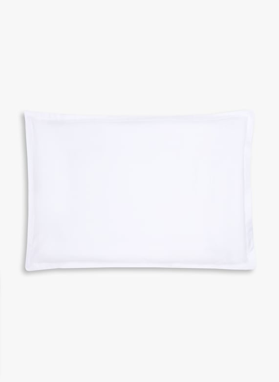 Taie d'oreiller en satin de coton | Blanc by AU PRINTEMPS PARIS Taie d'oreiller en satin de coton Blanc