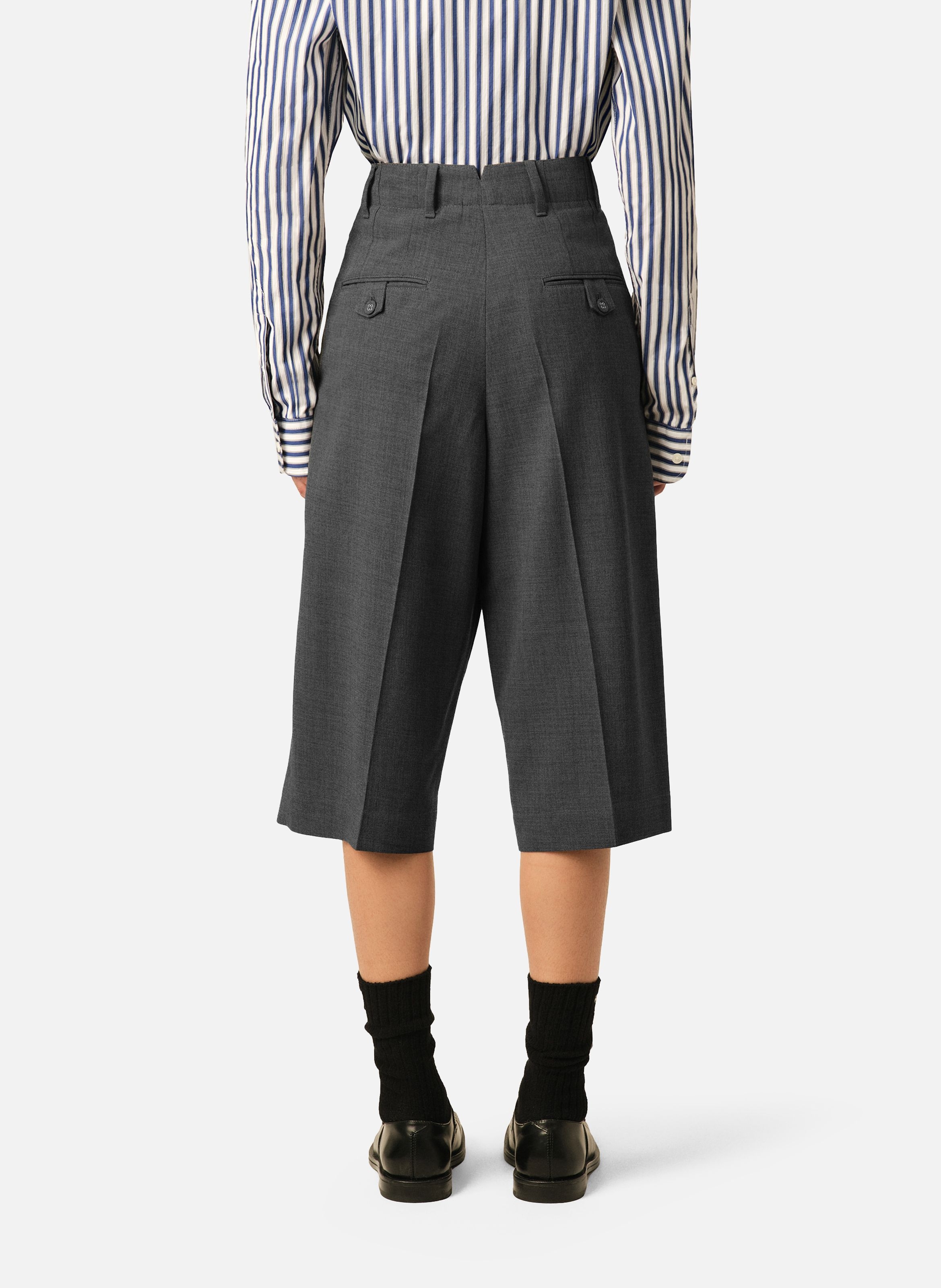 Bermuda carotte deux plis en laine AMI PARIS Gris