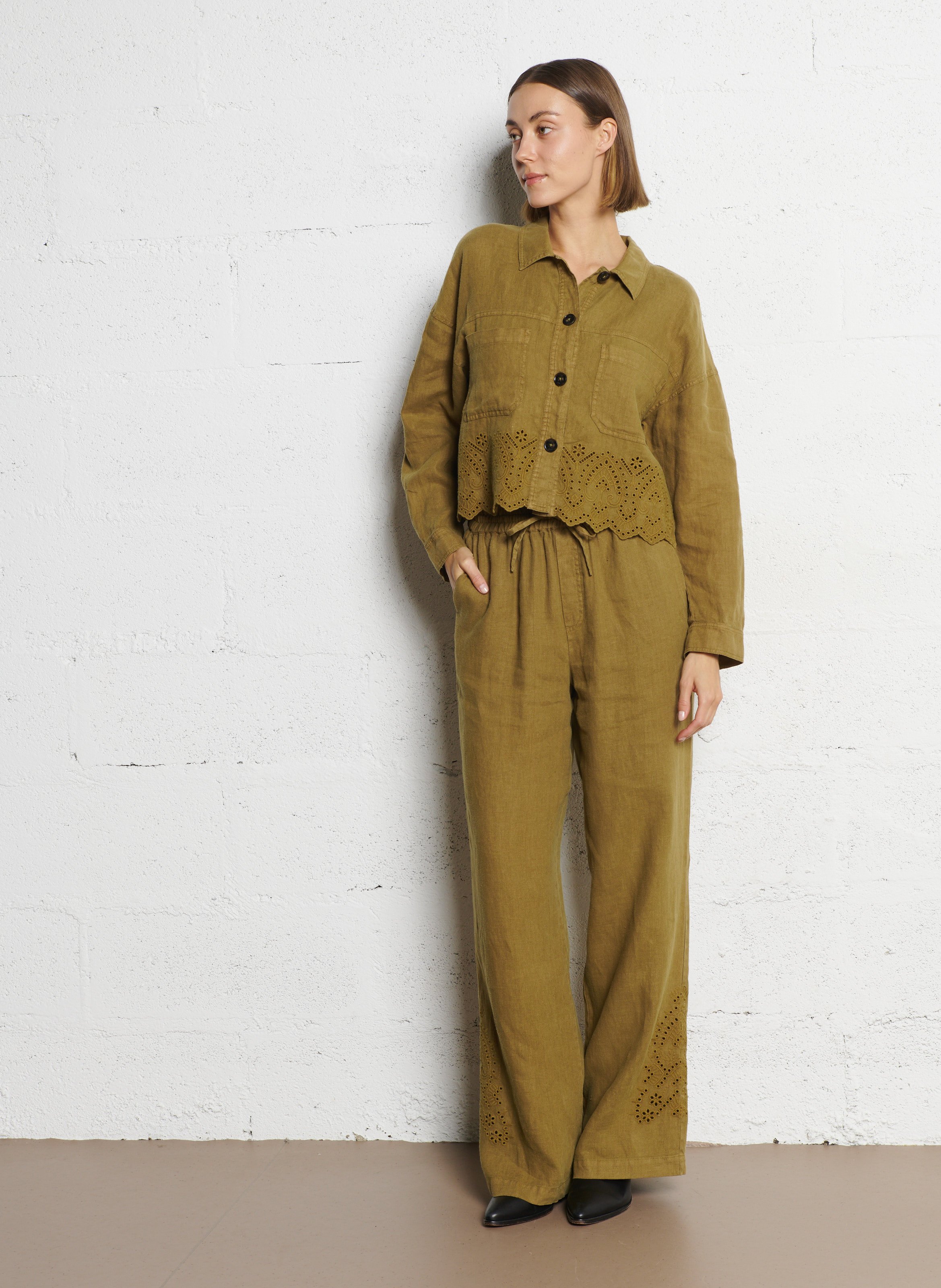 Chemise droit en lin brodé IKKS Kaki