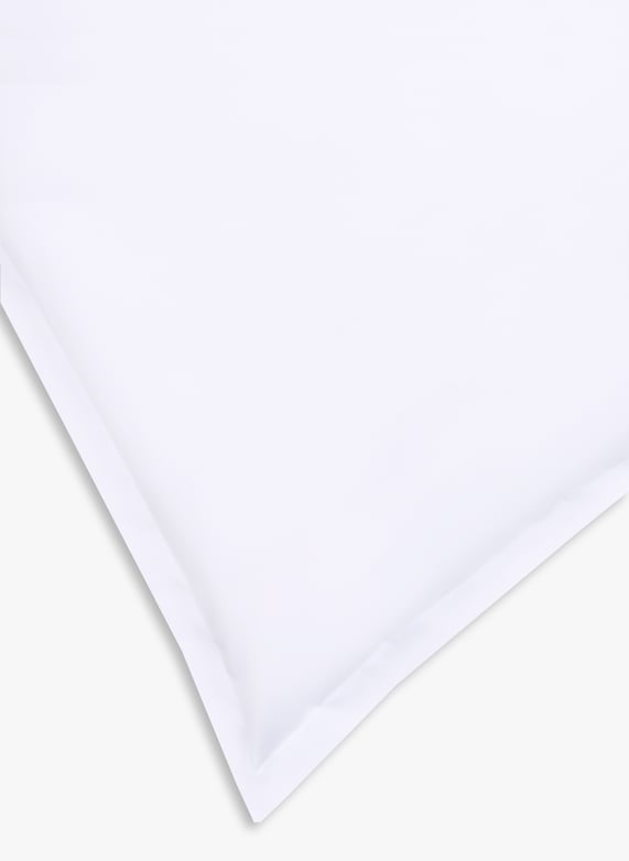 Taie d'oreiller en satin de coton | Blanc by AU PRINTEMPS PARIS Taie d'oreiller en satin de coton Blanc